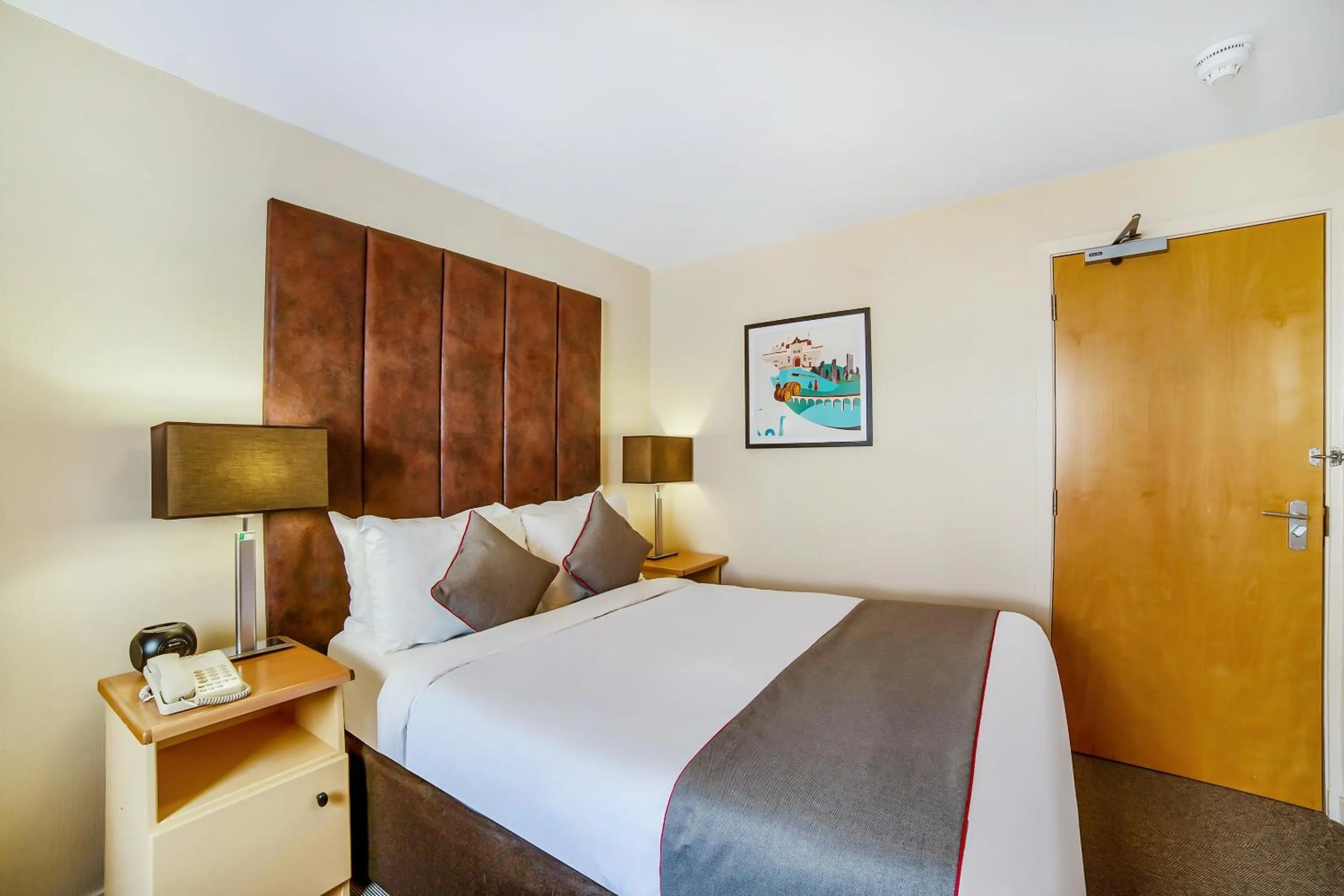 Bedroom, Bed in Brentwood Aberdeen City Centre near Union Street