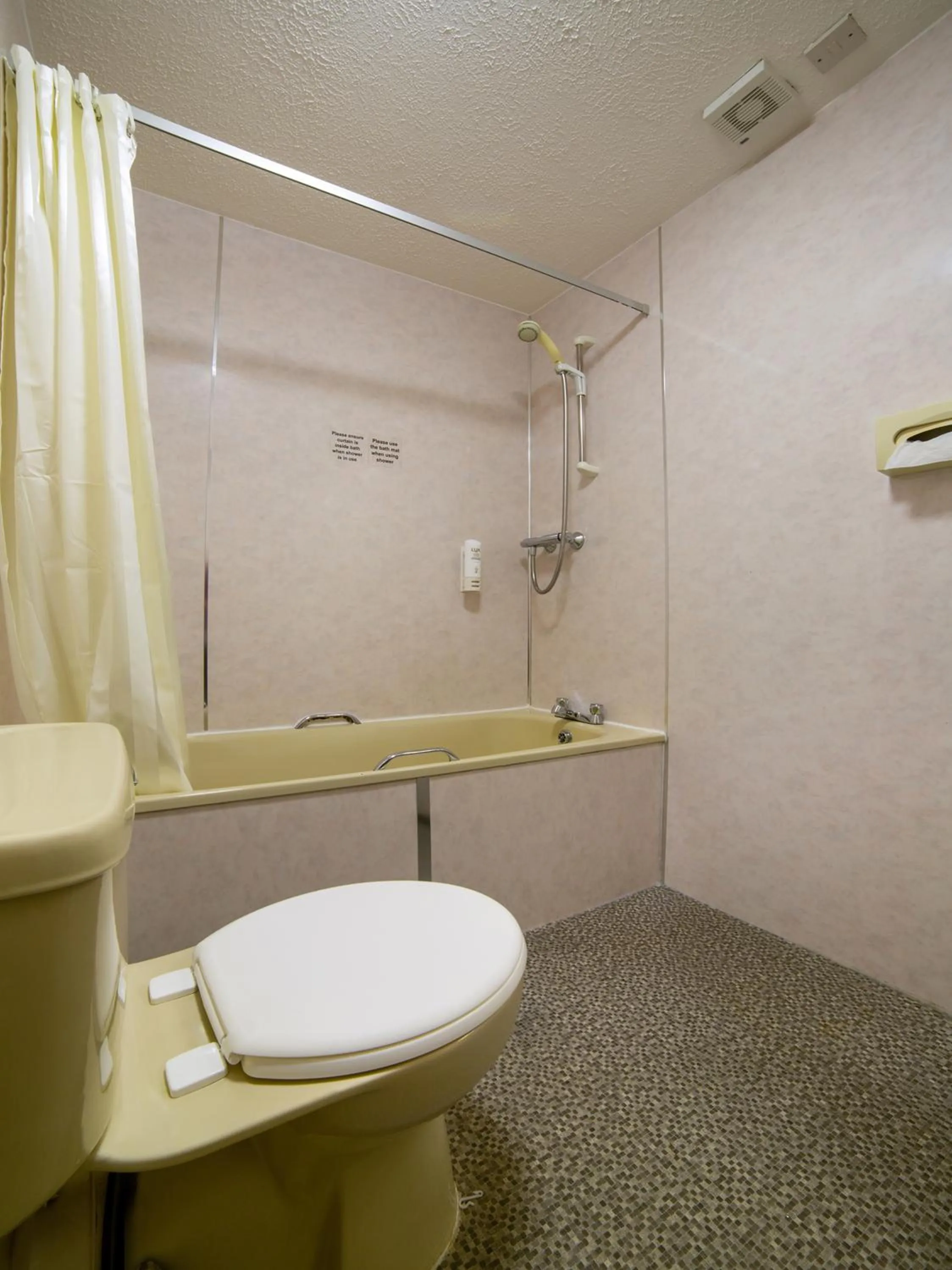 Bathroom in Brentwood Aberdeen City Centre near Union Street