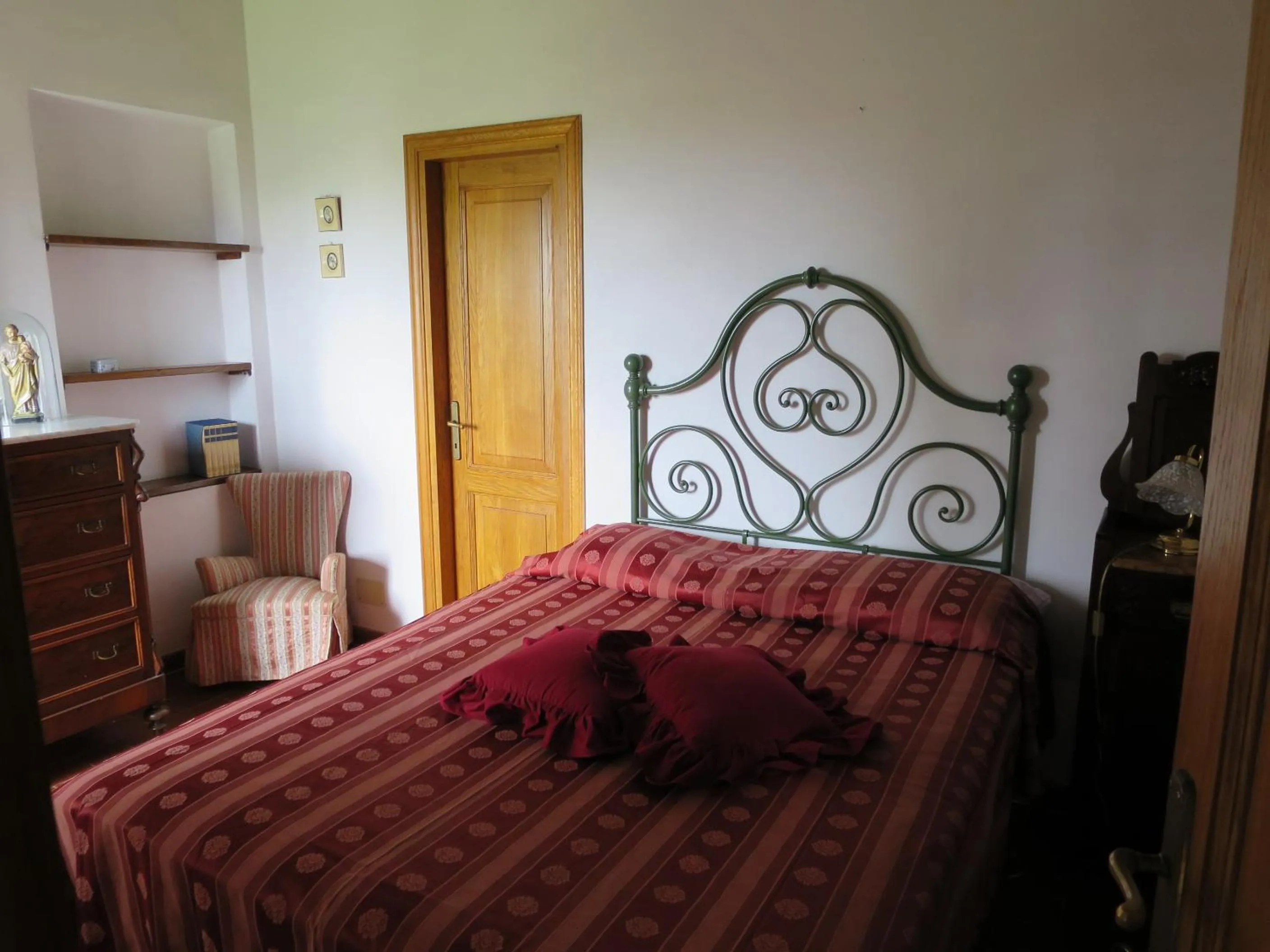 Photo of the whole room, Bed in Residenza Santa Maria In Borraccia
