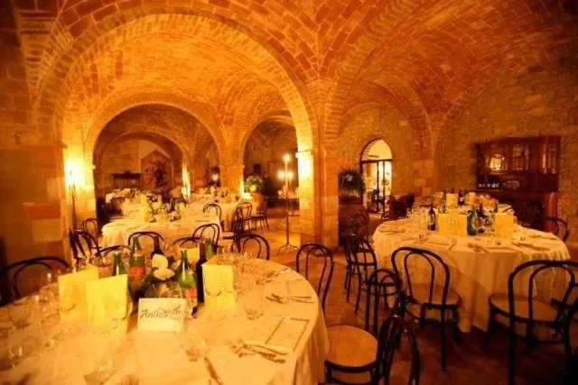 Restaurant/places to eat in Residenza Santa Maria In Borraccia