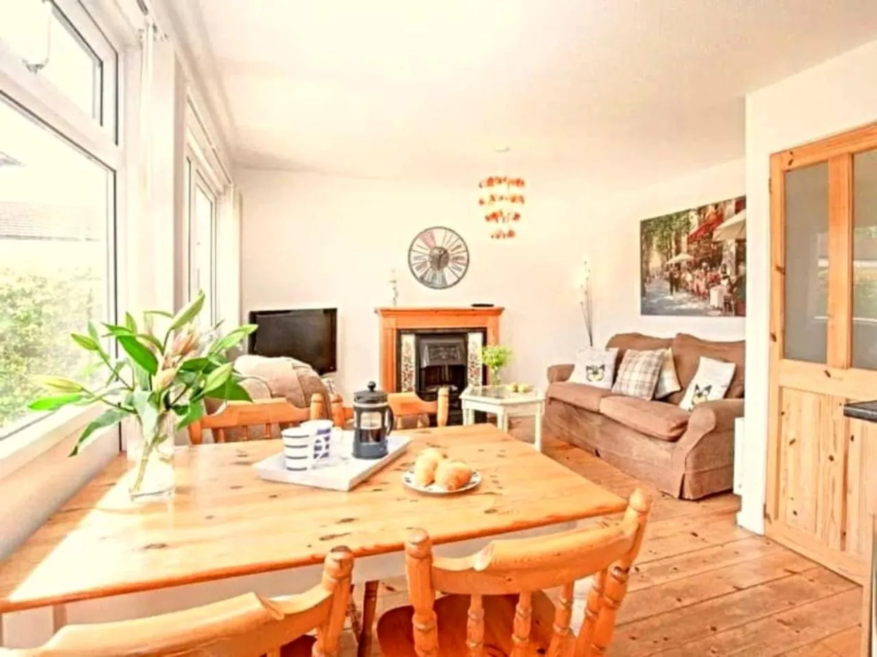 Dining area in Dawlish Warren Holidays