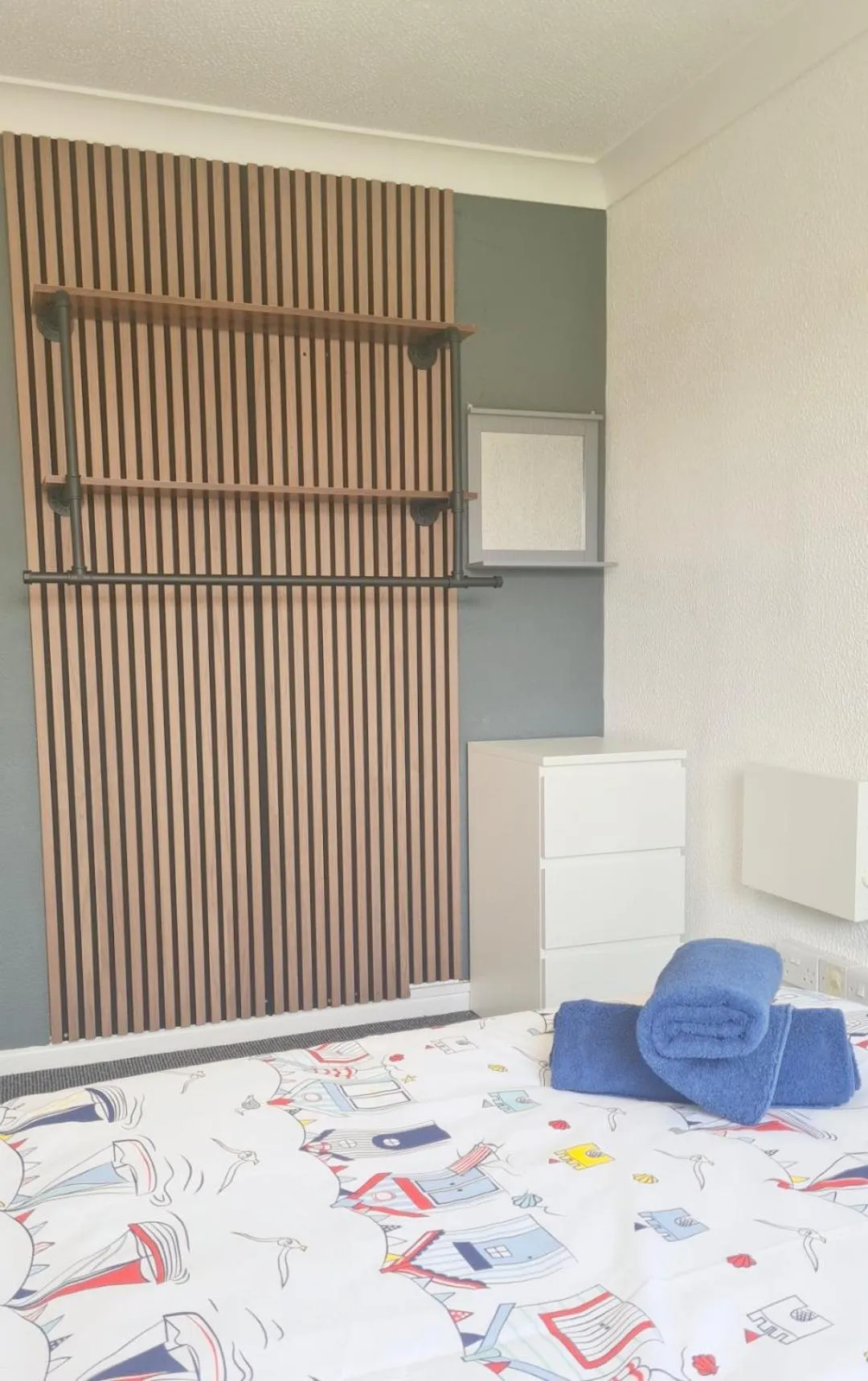 Bedroom, Bed in Dawlish Warren Holidays