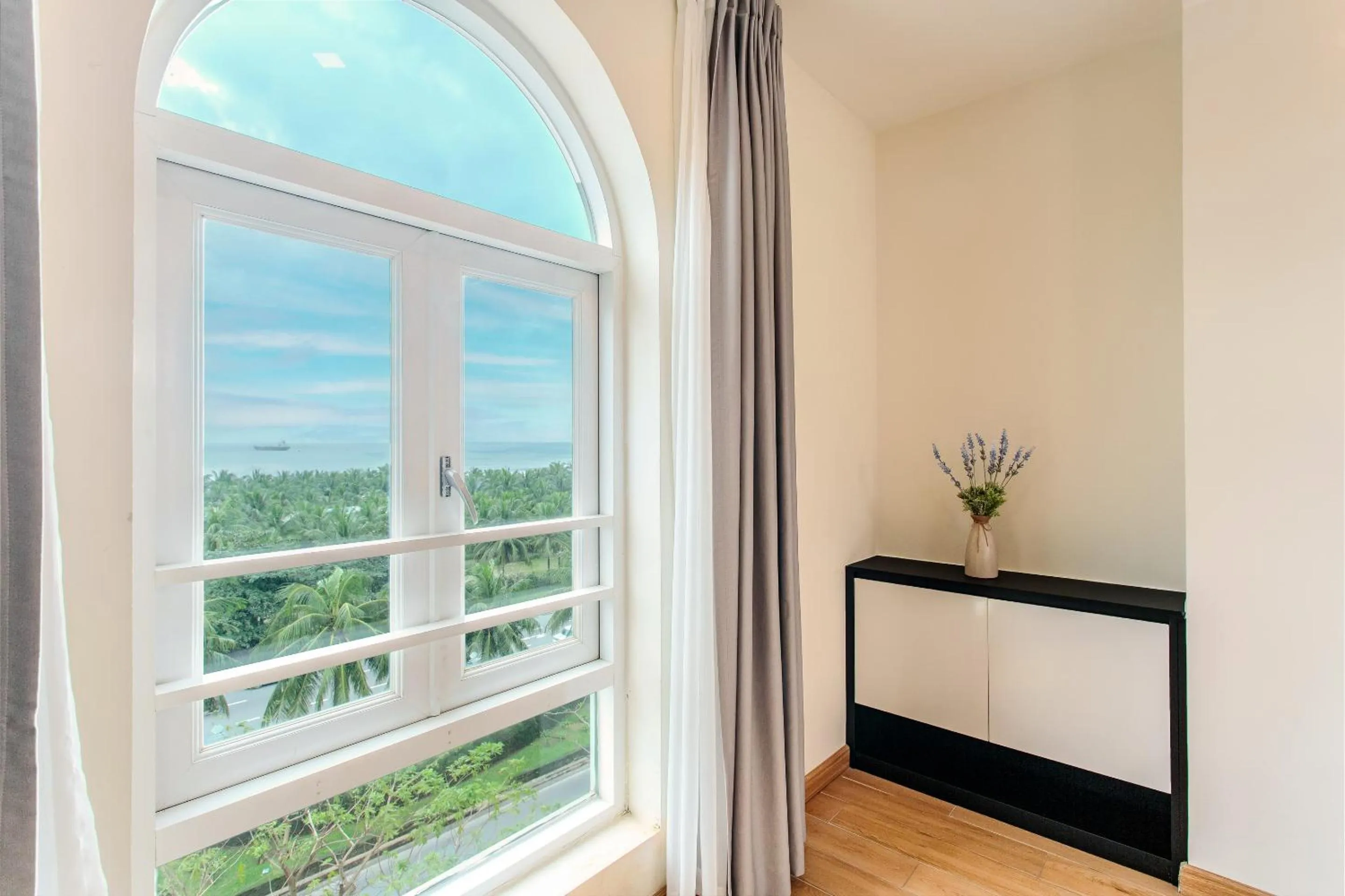 Seavitel Danang Beach Hotel