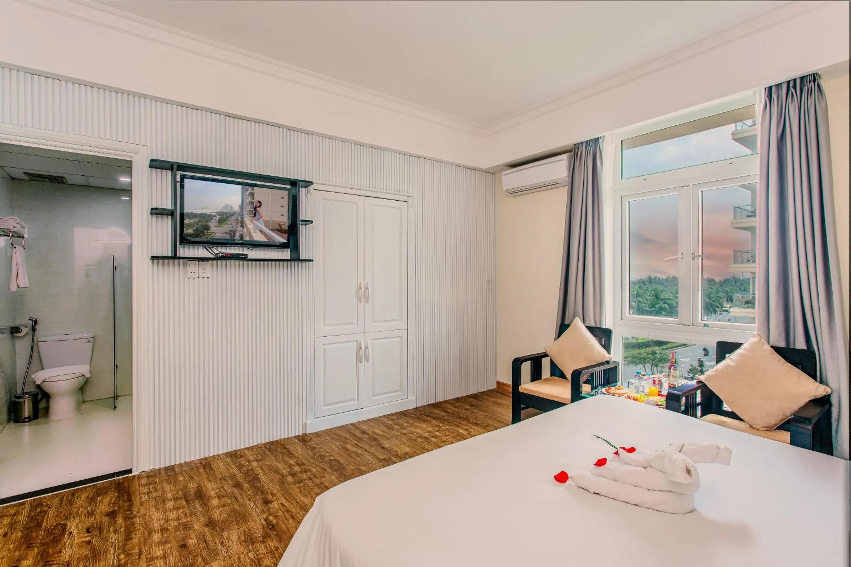 Seavitel Danang Beach Hotel