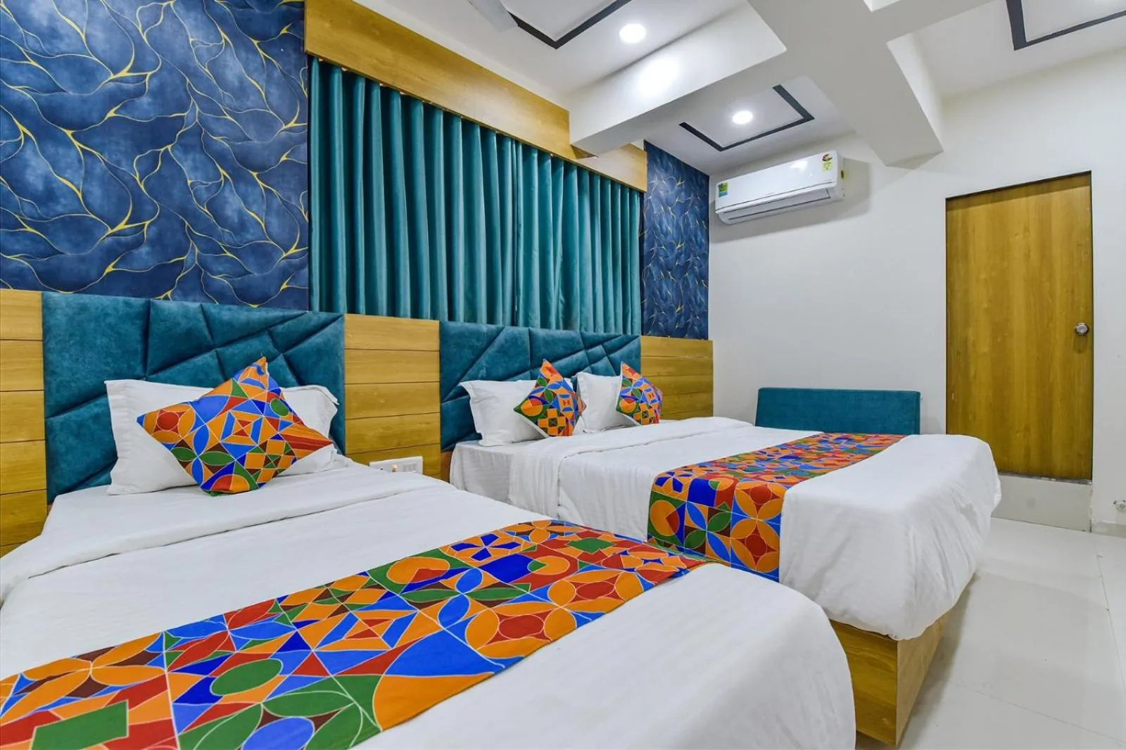 Family, Bed in Green Tree Hotel