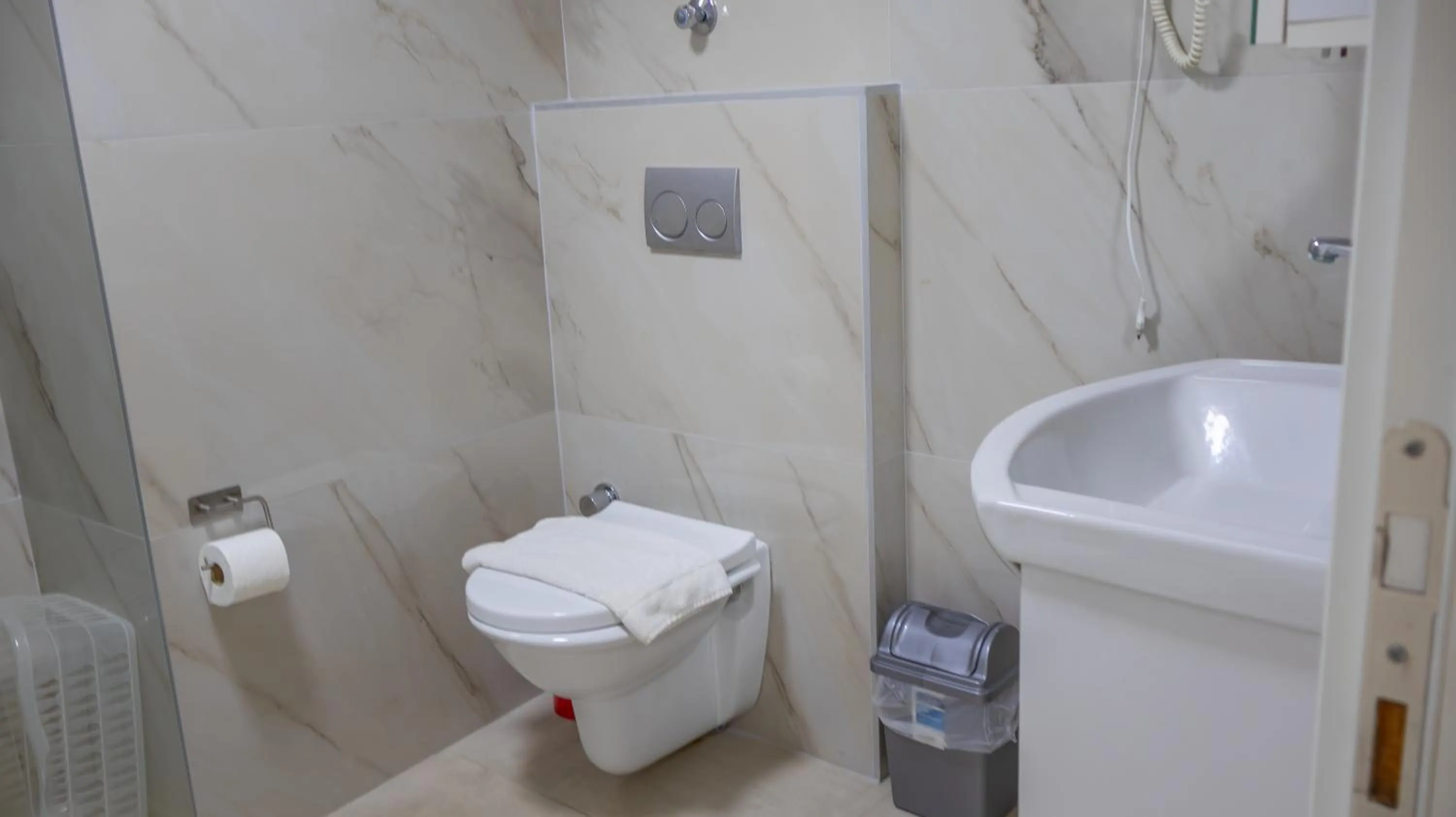 Toilet in Güden-Pearl