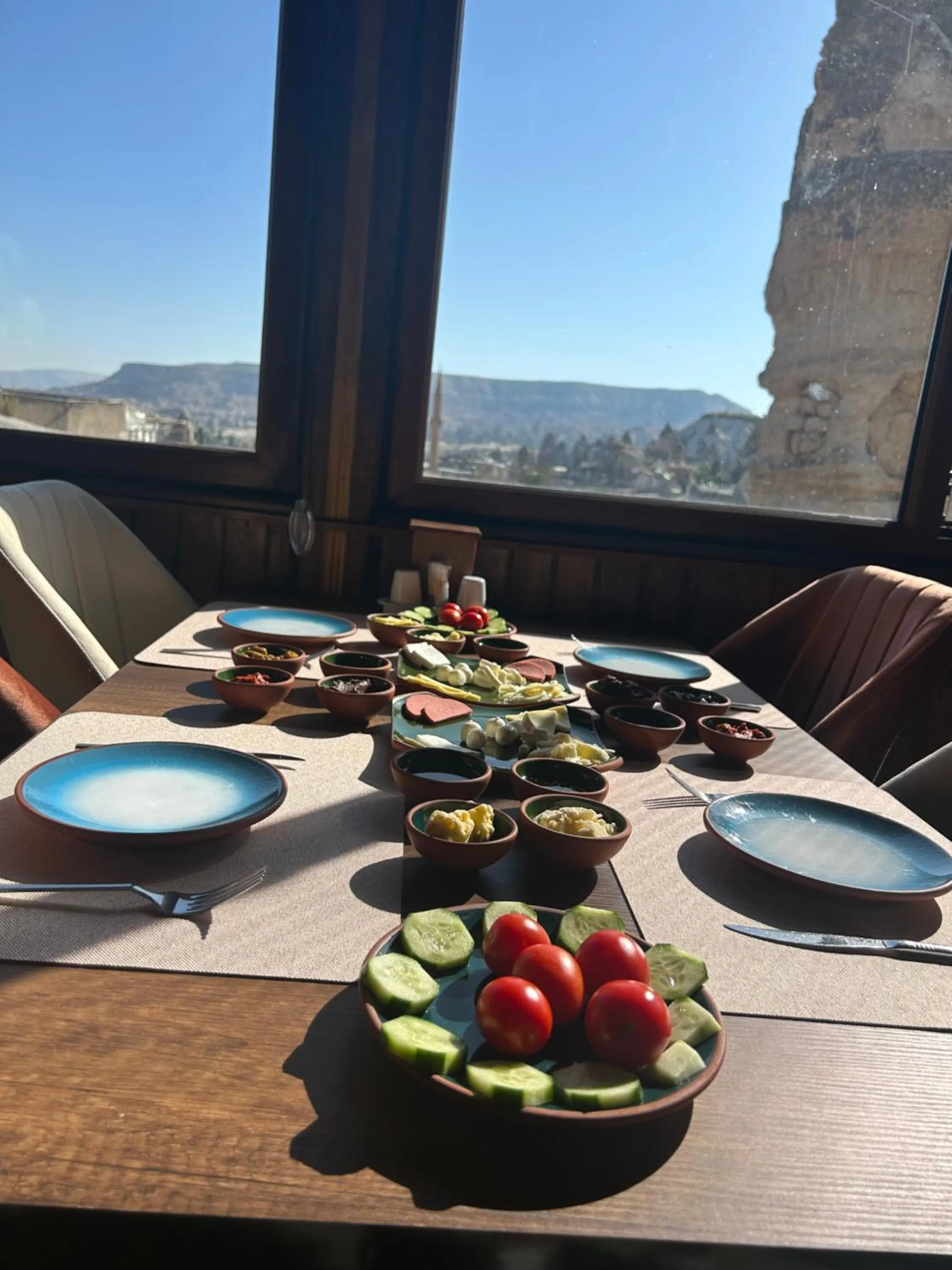 Restaurant/places to eat in Emit Cave Hotel