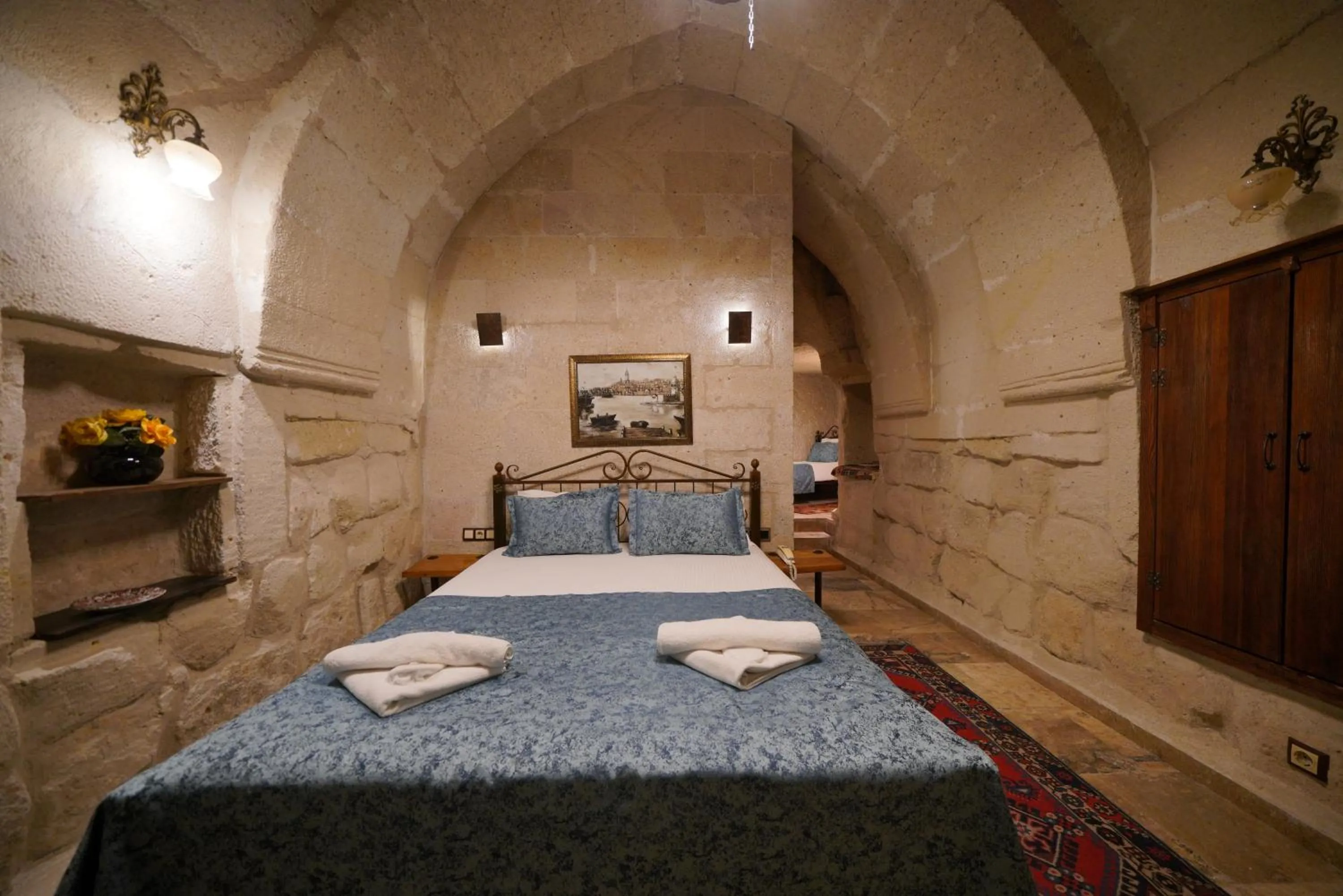 Bed in Emit Cave Hotel
