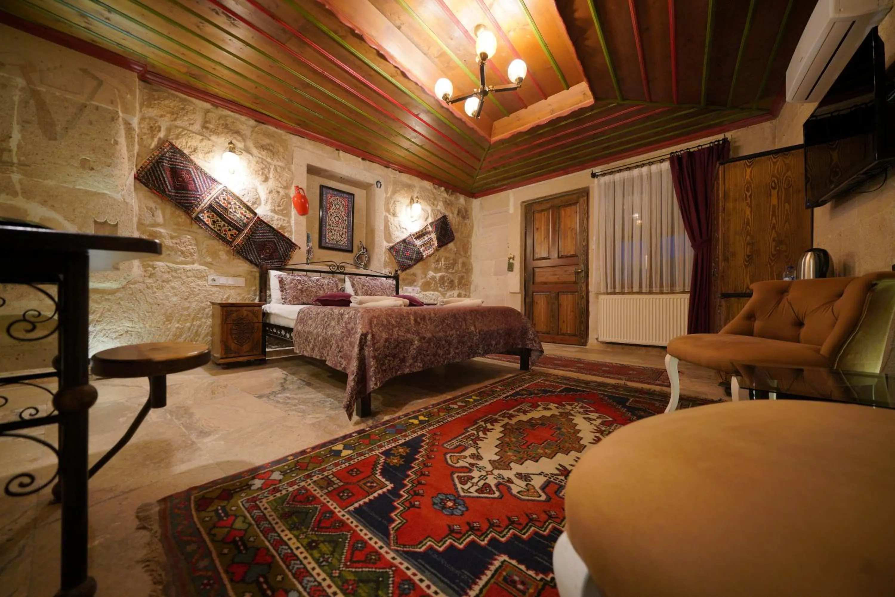 Bed in Emit Cave Hotel