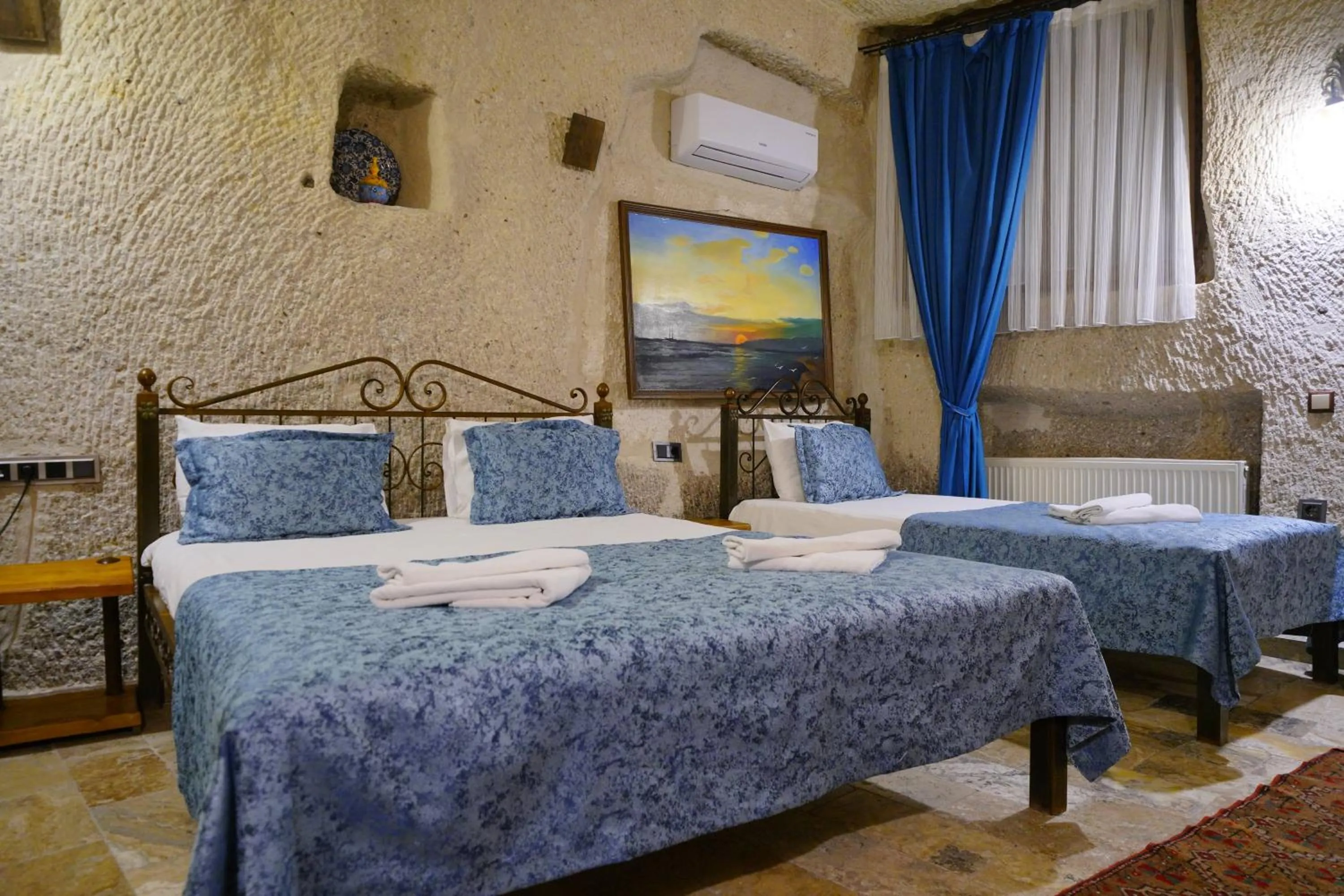 Bed in Emit Cave Hotel