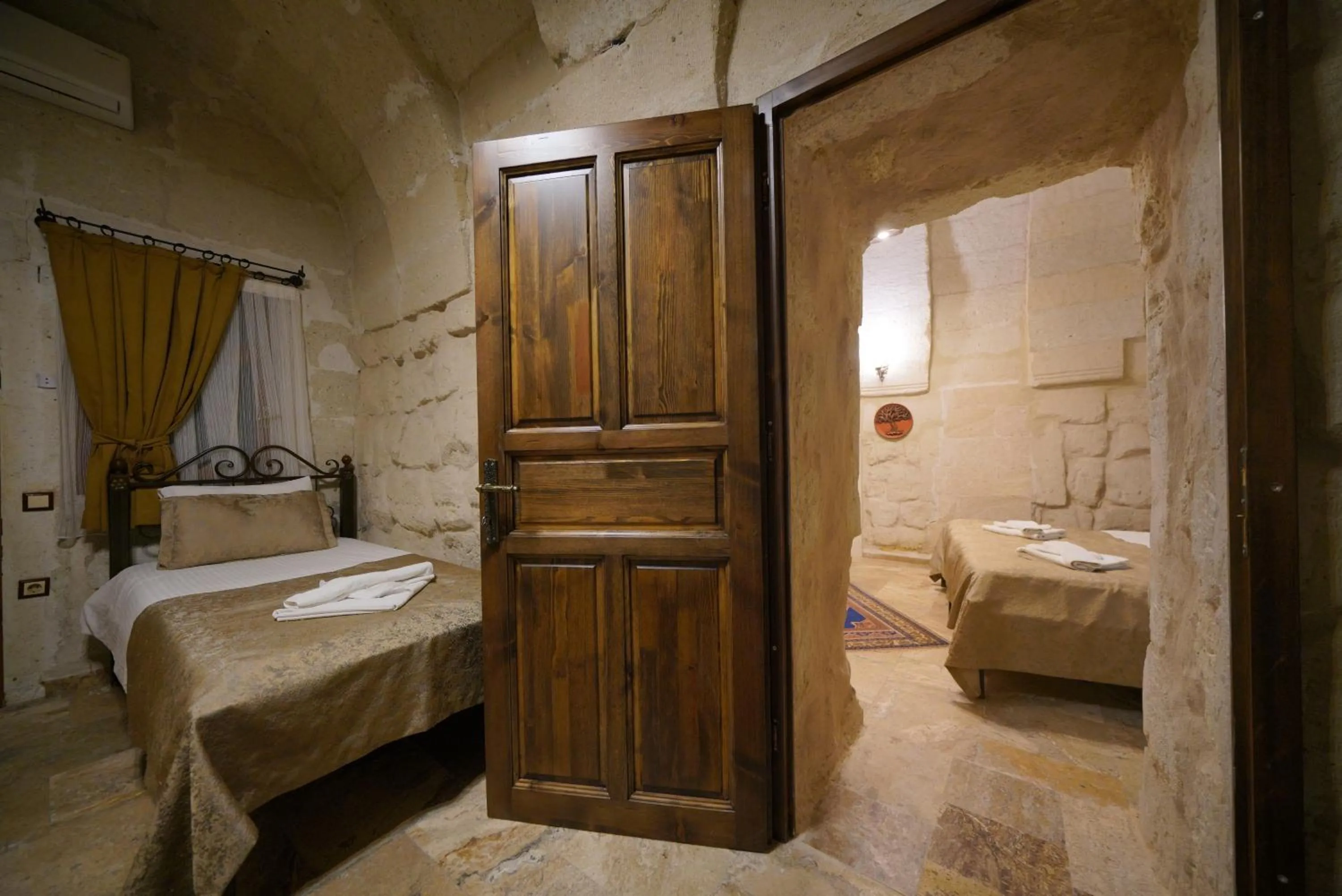 Bed in Emit Cave Hotel