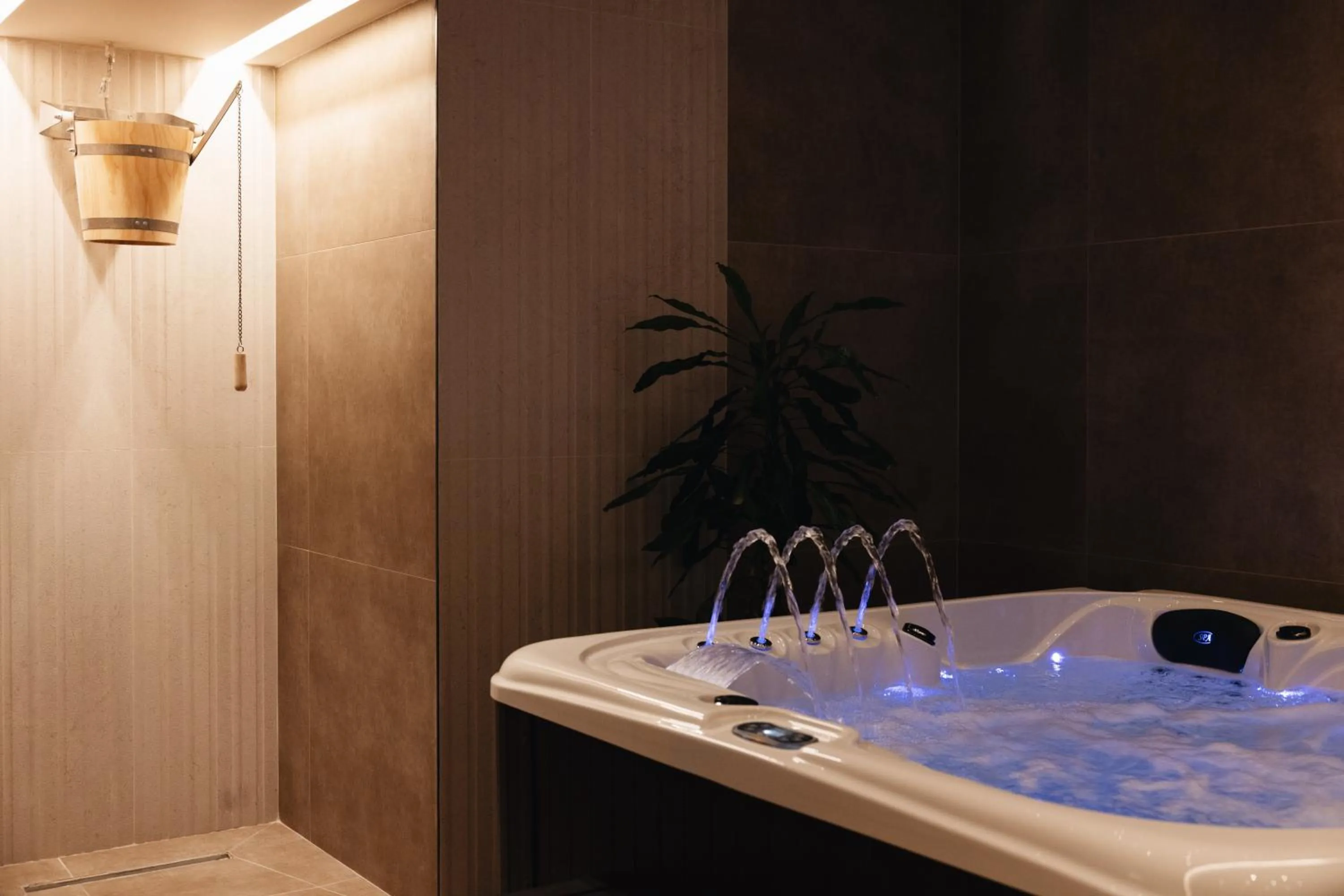 Hot Tub in Grand Duka Hotel & SPA