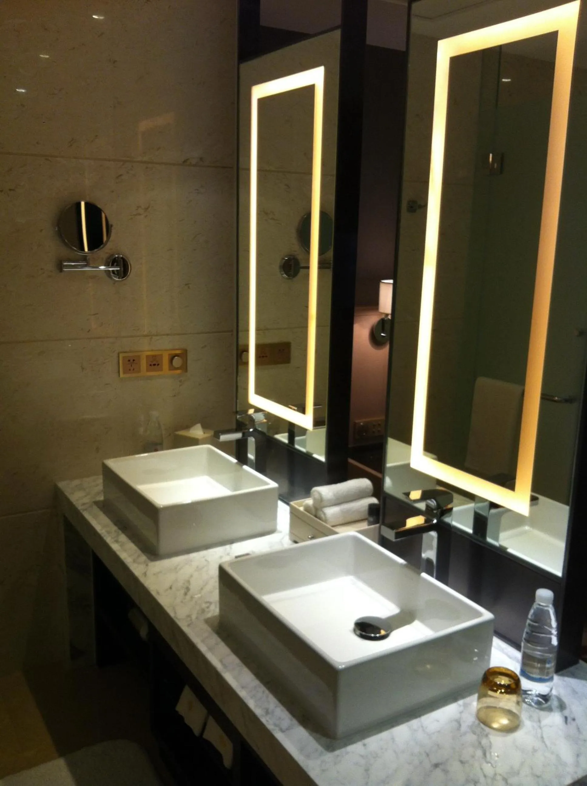 Toilet in Northern Hotel Shanghai