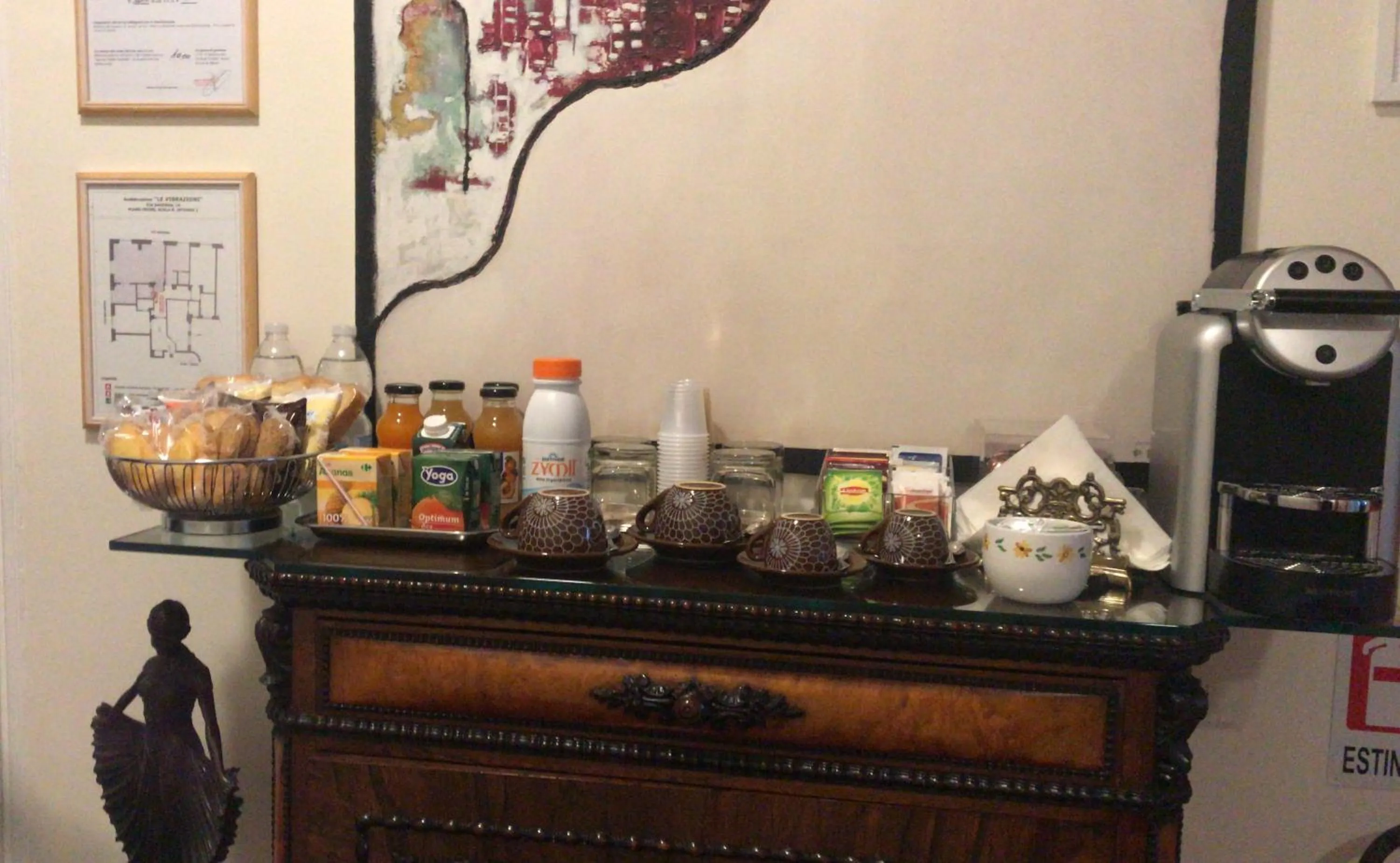 Coffee/tea facilities in B&B Le Vibrazioni