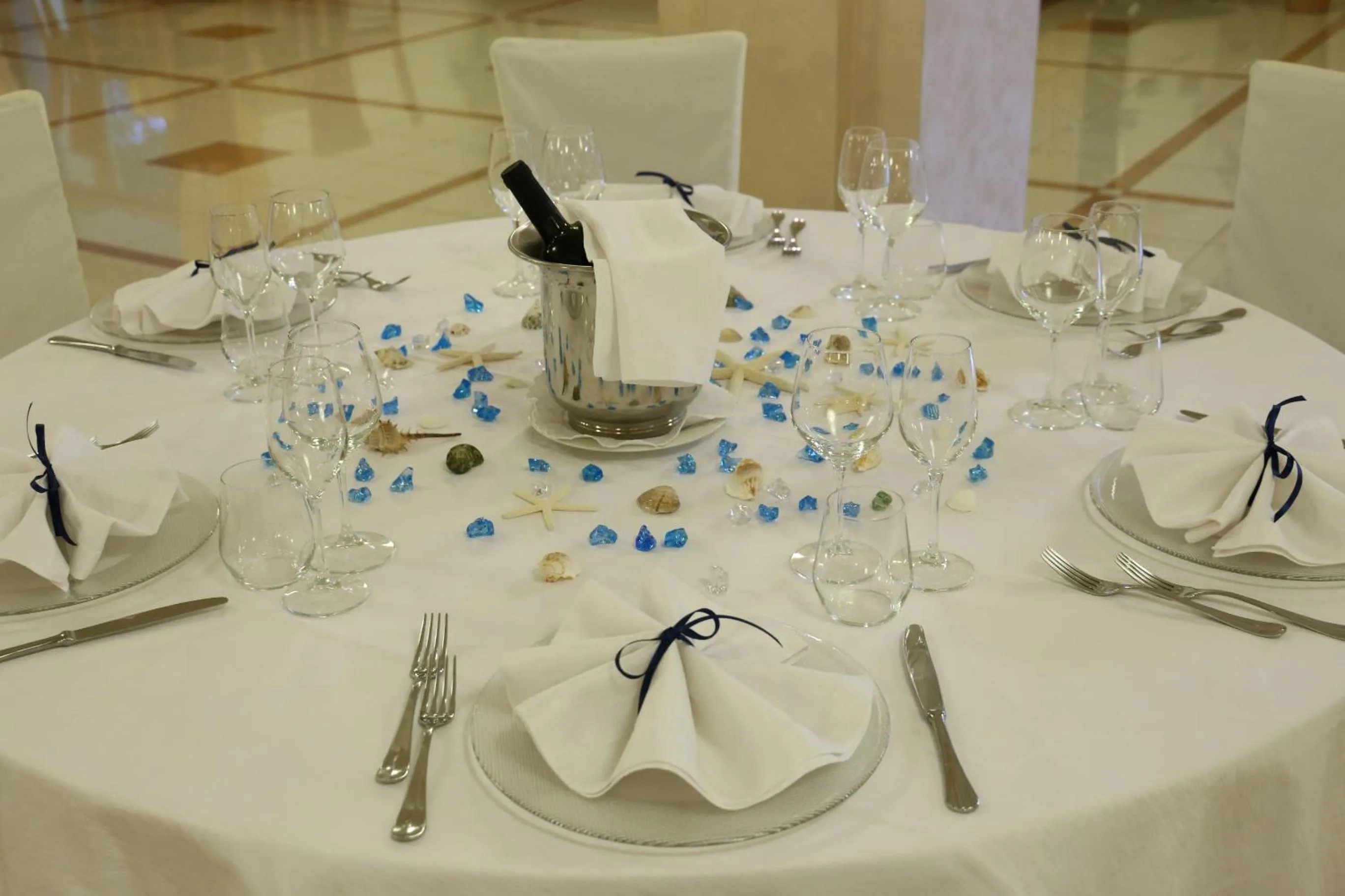 Restaurant/places to eat in Elia Hotel