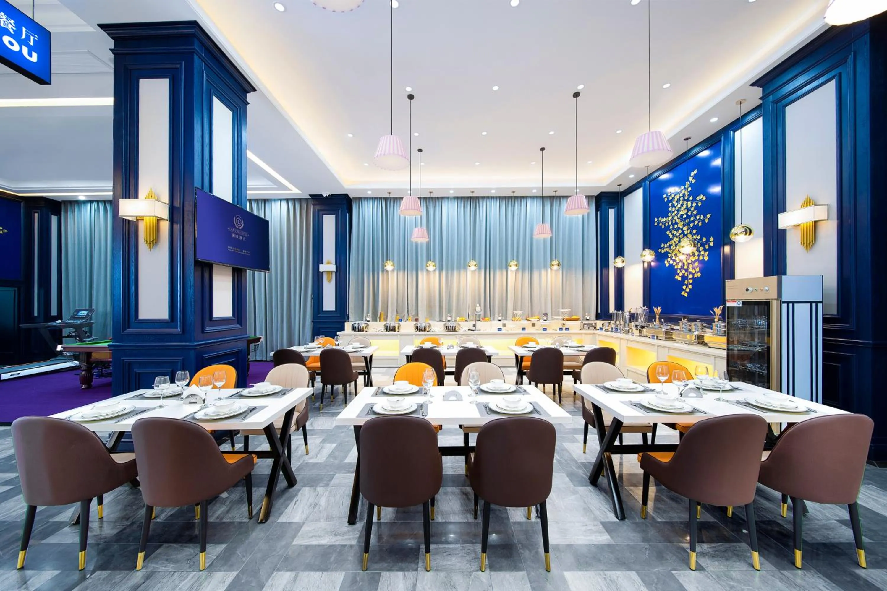 Restaurant/places to eat in LanOu hotel