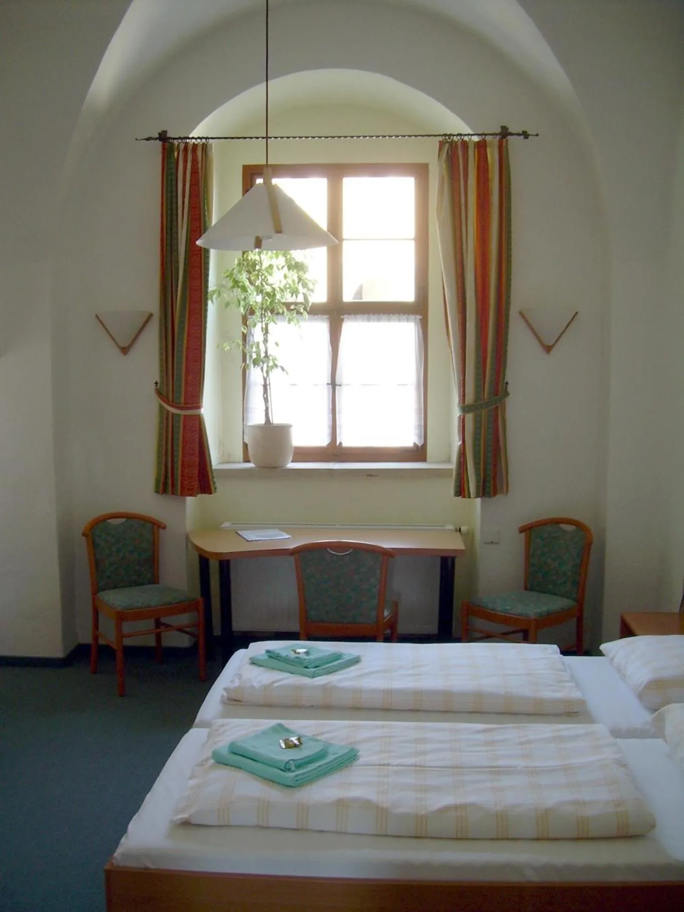 Photo of the whole room, Bed in Burg Hohnstein