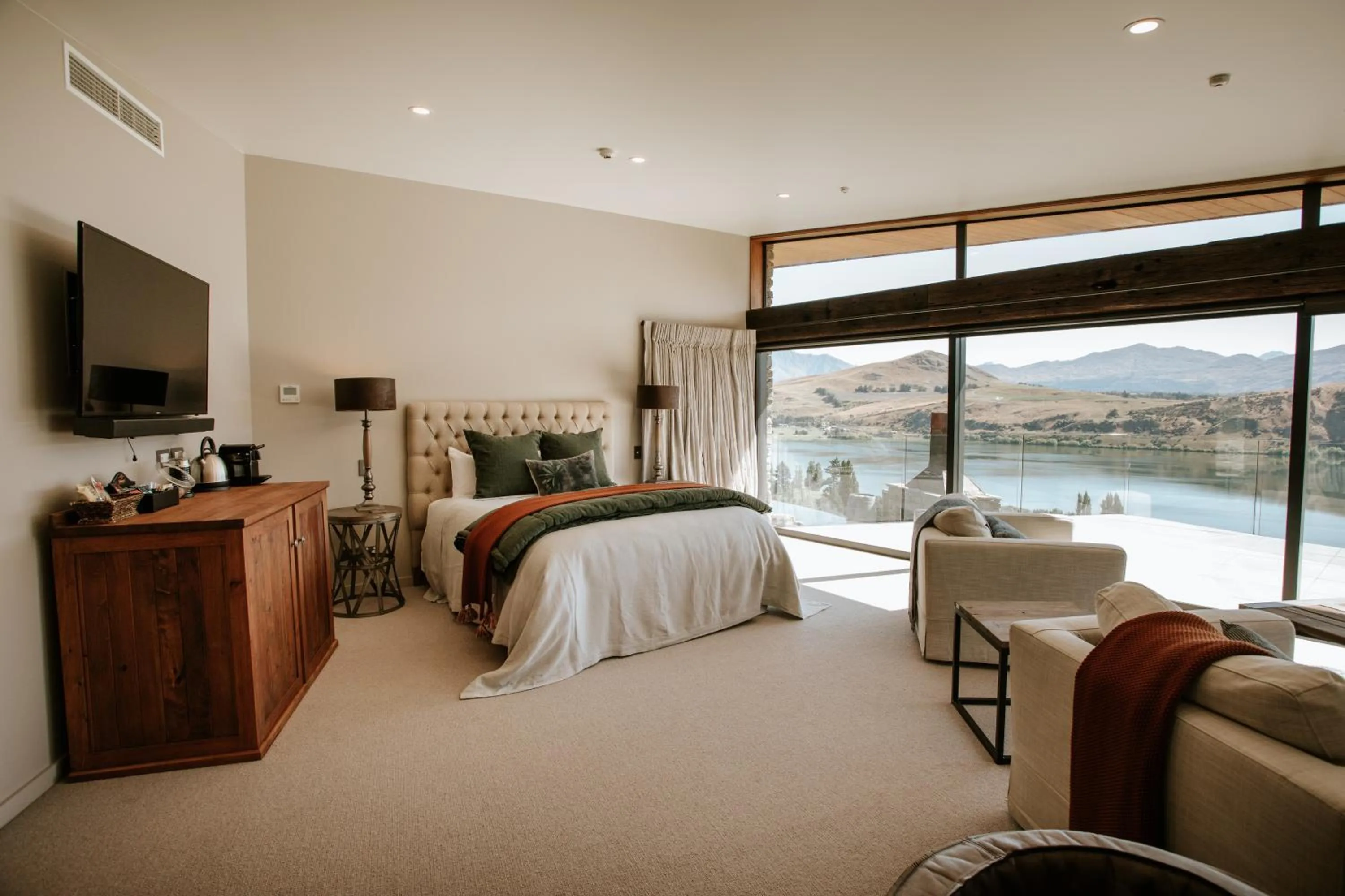 Bed in Stoneridge Estate