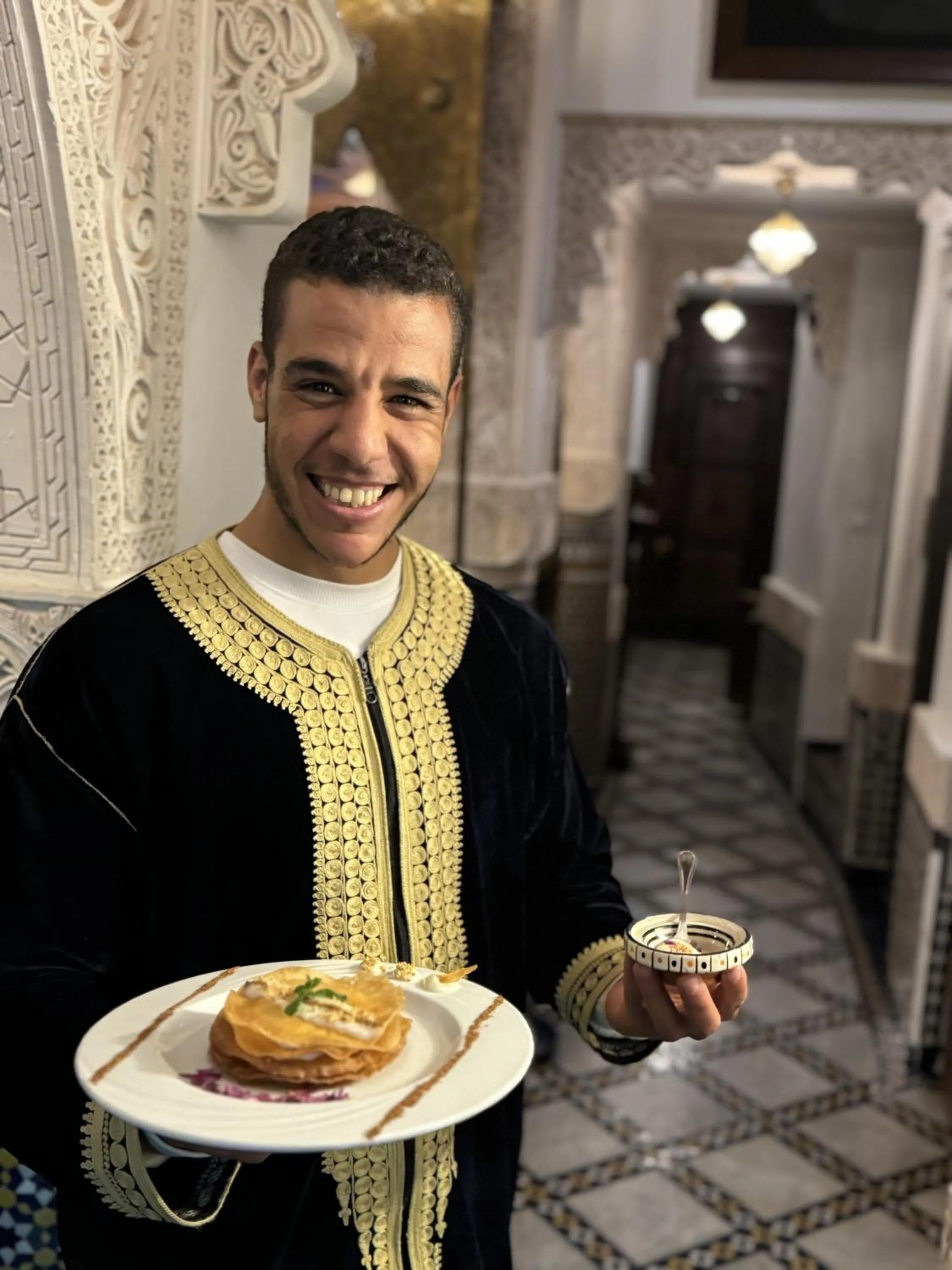 Restaurant/places to eat in Riad Mazar