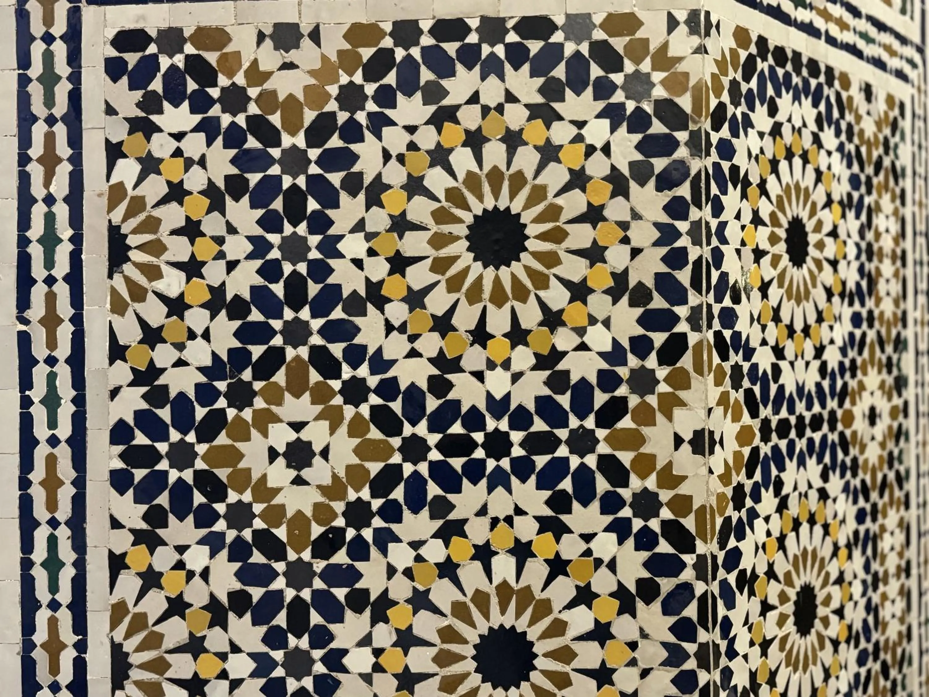 Property building in Riad Mazar