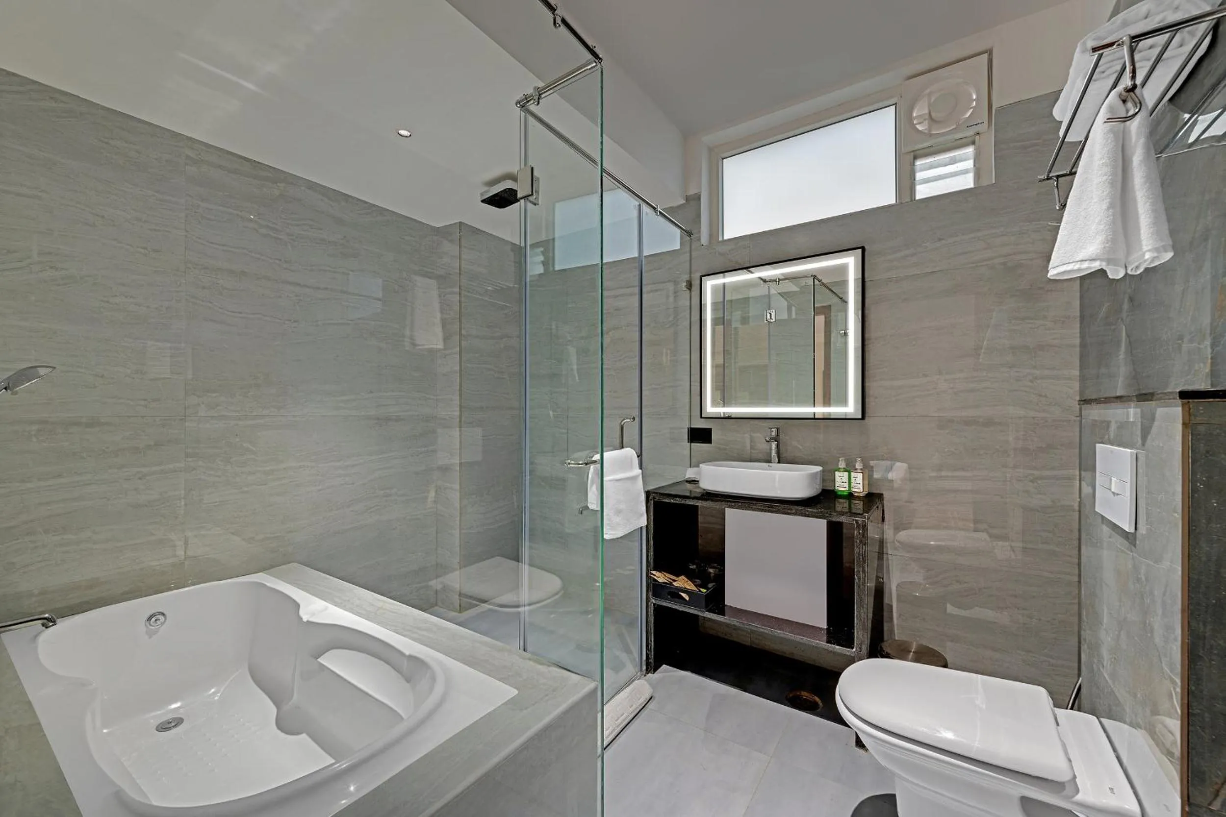 Shower in Click Hotel Shamshabad - Hyderabad Airport