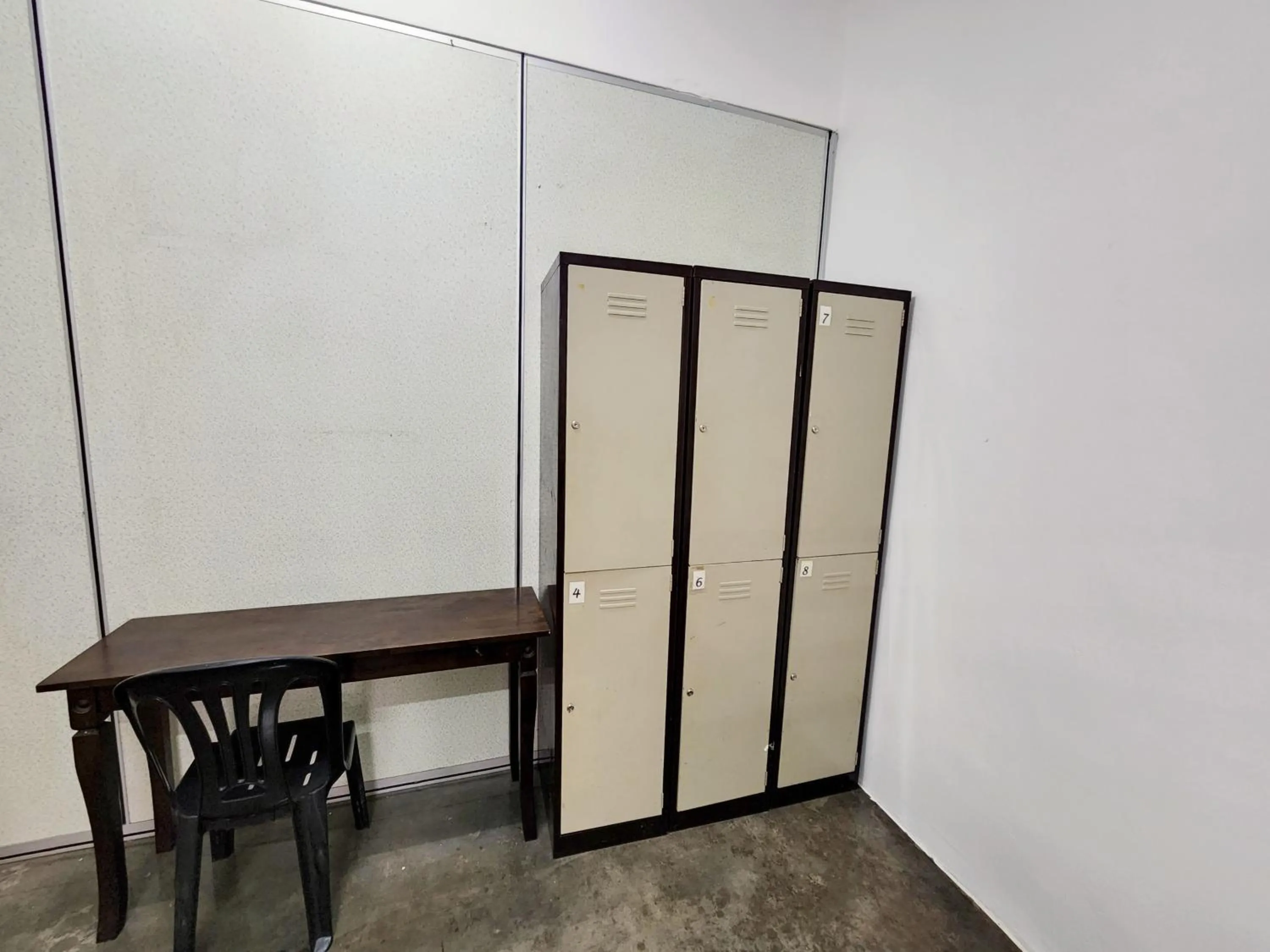 microwave in Vintage Inn