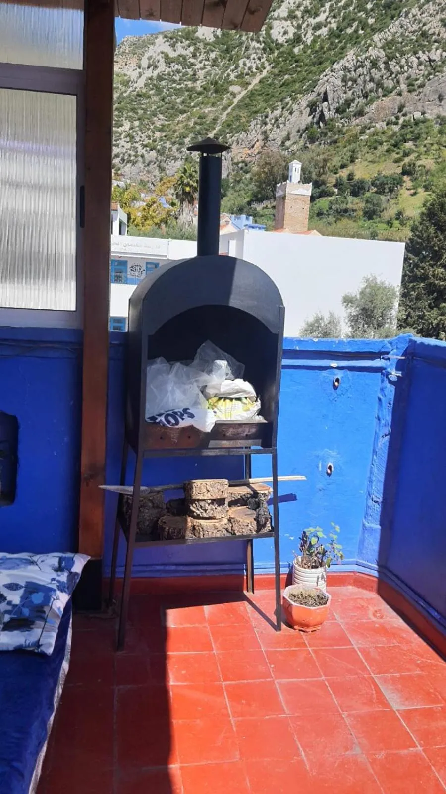 BBQ facilities in Hostel ALINE