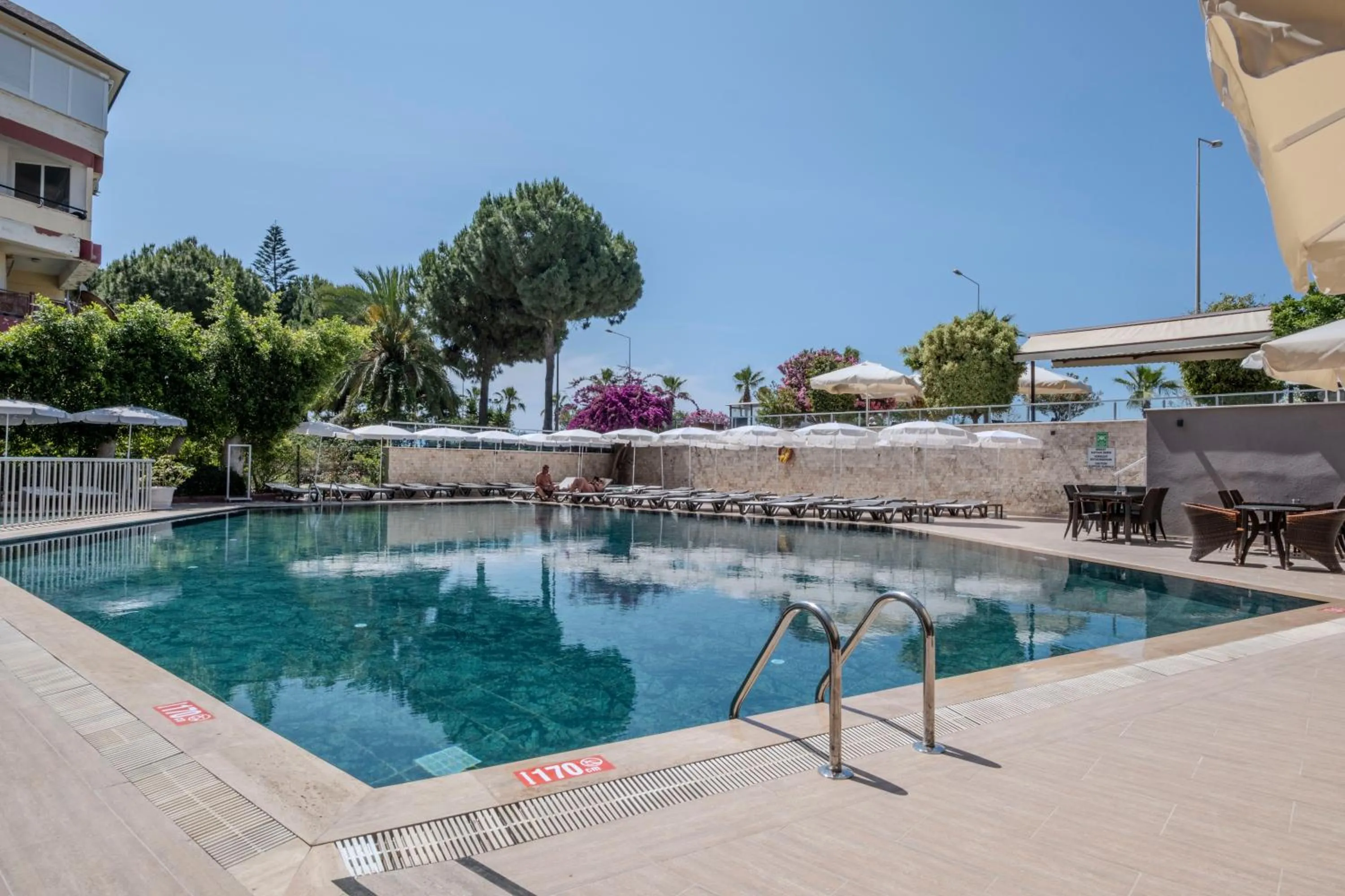 Day in Parador Sky Hotel All Inclusive