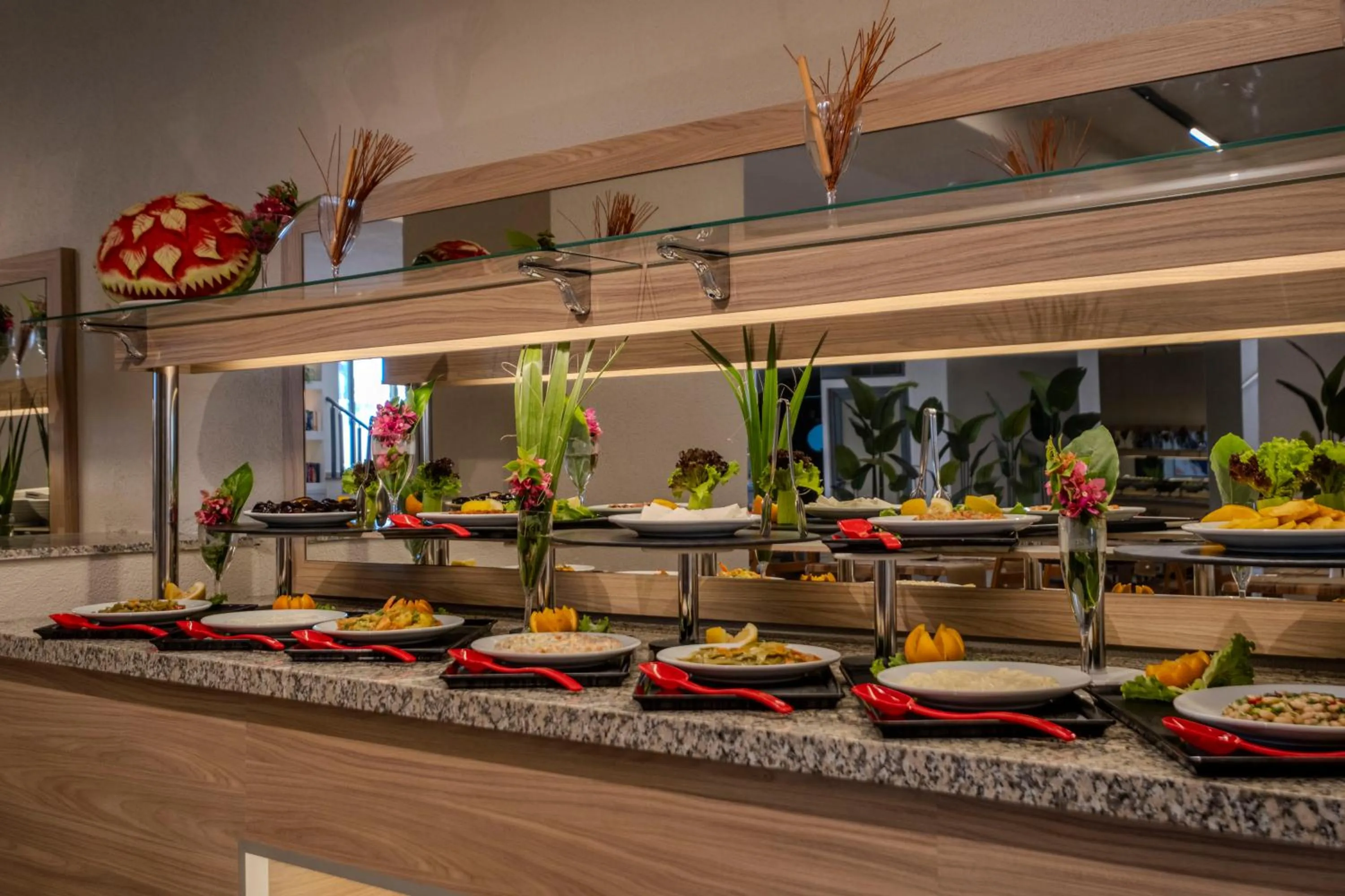 Food and drinks in Parador Sky Hotel All Inclusive