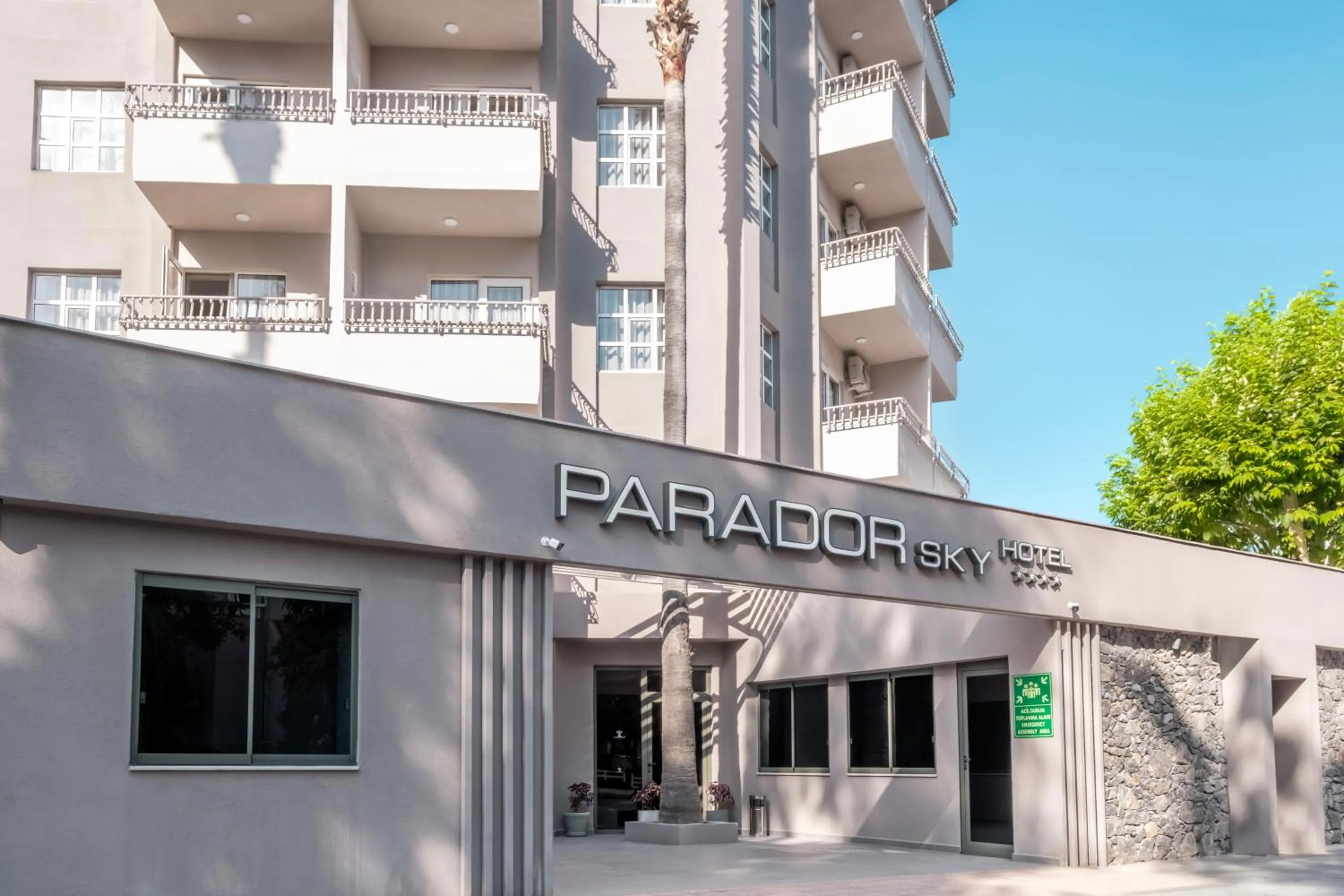 Property building in Parador Sky Hotel All Inclusive
