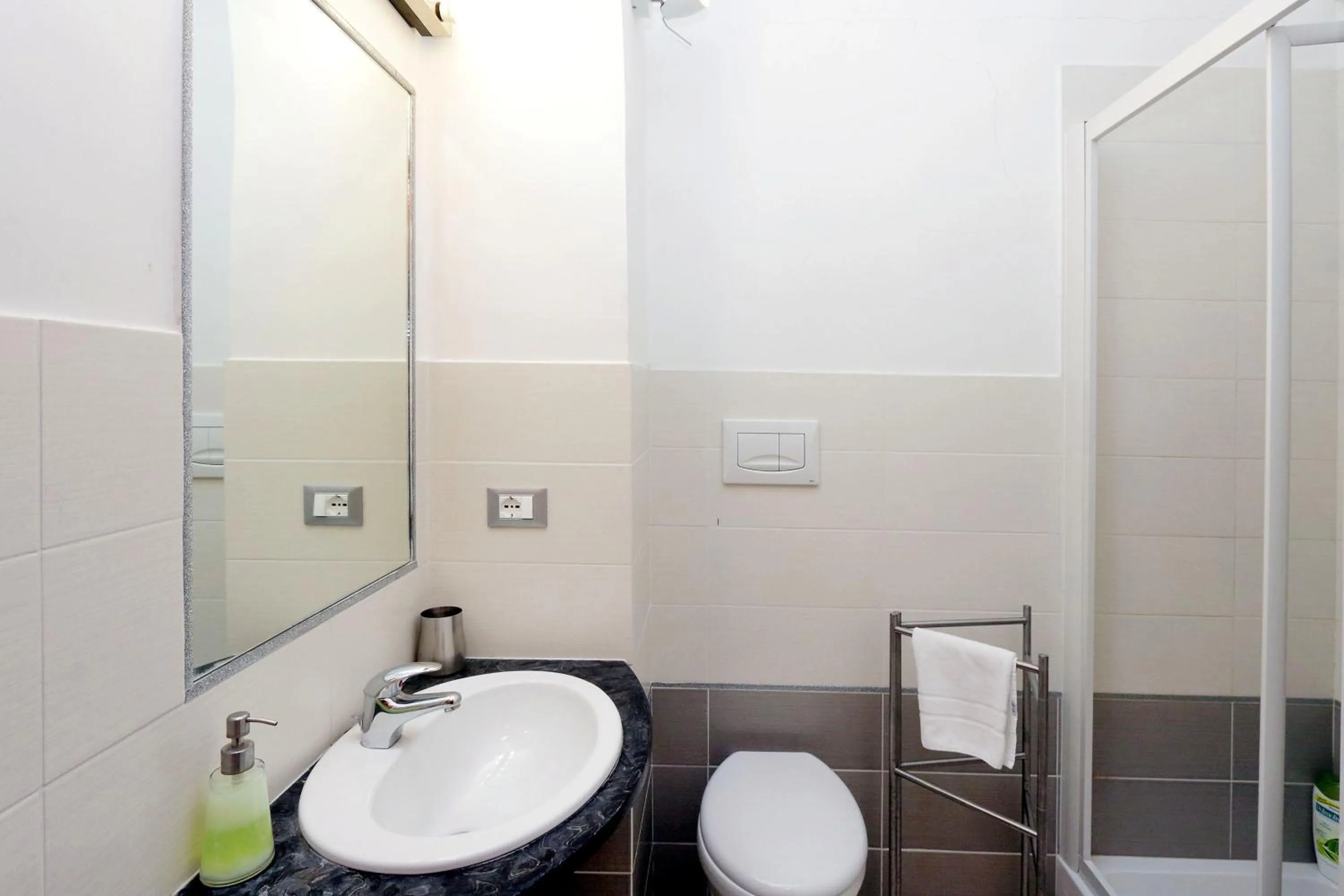 Bathroom in Lucky Domus Esquilino