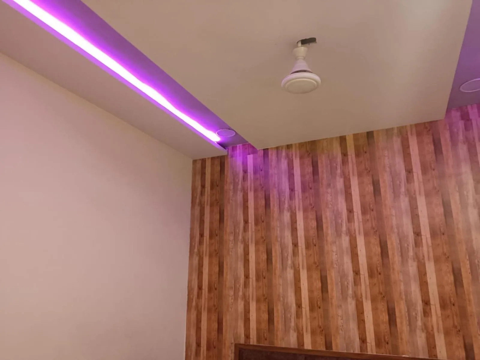 Breakfast in hotel sunrise inn