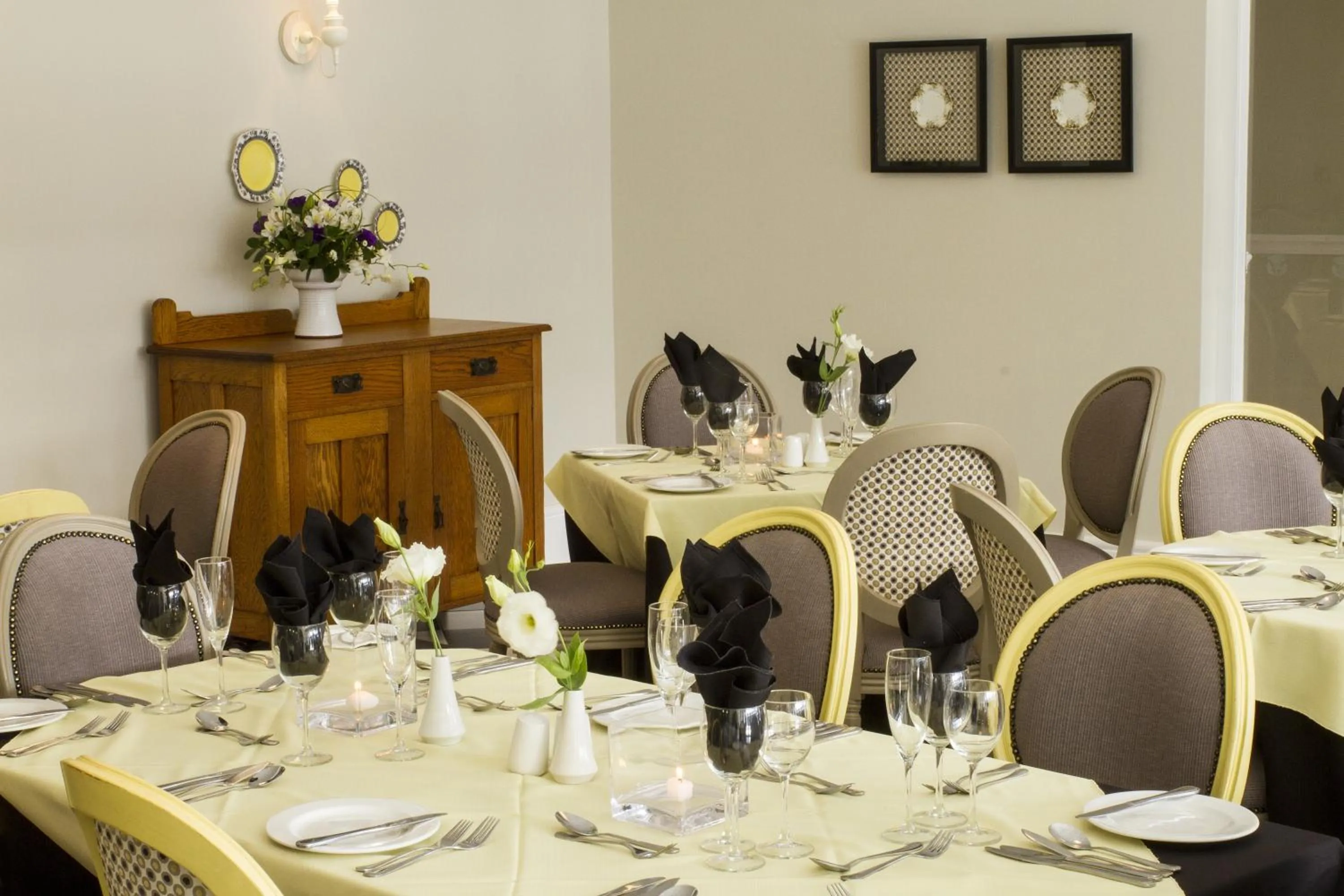 Restaurant/places to eat in Royal St. Andrews Hotel, Spa and Conference Centre