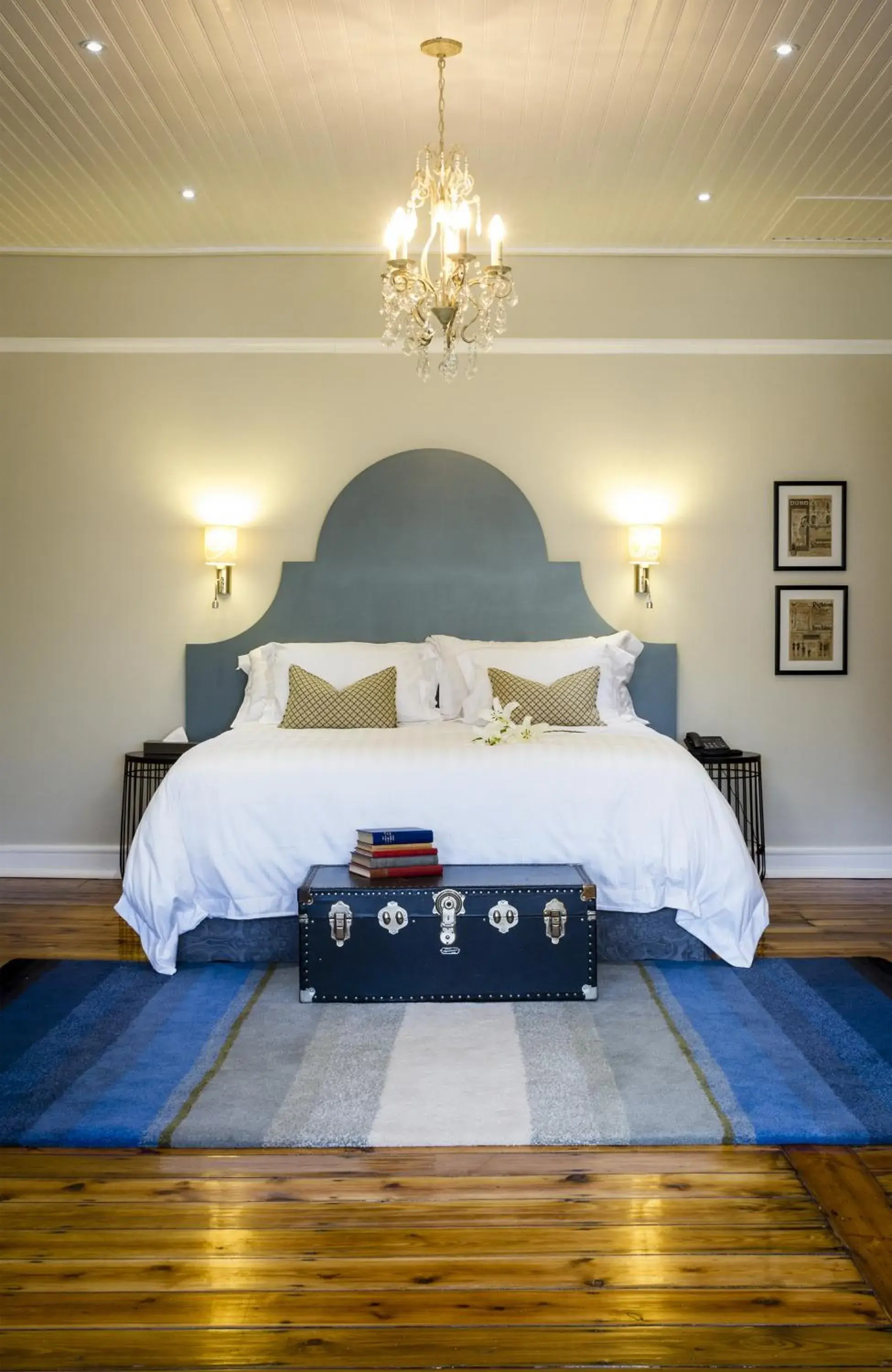 Deluxe Suite in Royal St. Andrews Hotel, Spa and Conference Centre Deluxe Suite in Royal St. Andrews Hotel, Spa and Conference Centre