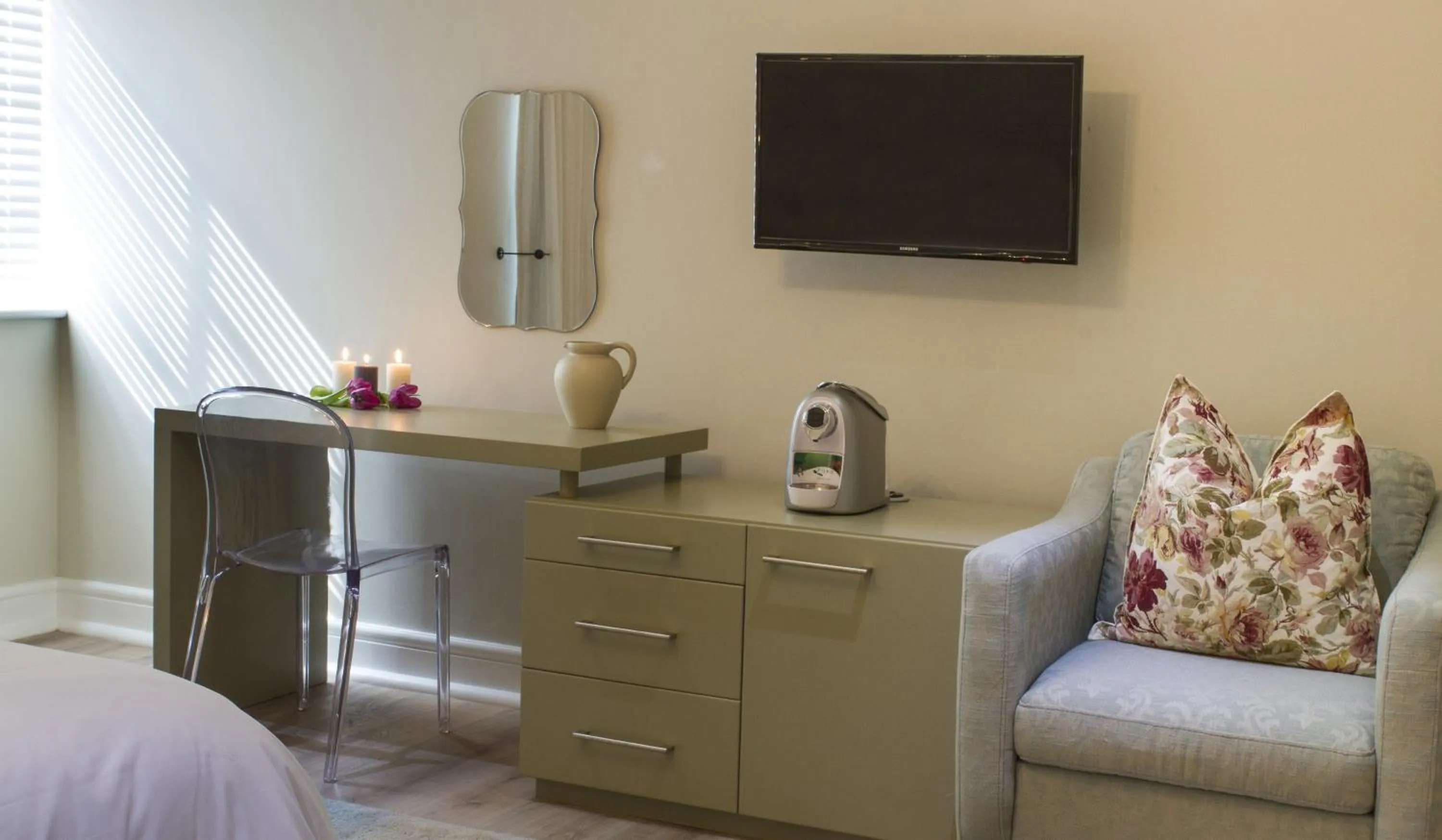 Bedroom in Royal St. Andrews Hotel, Spa and Conference Centre