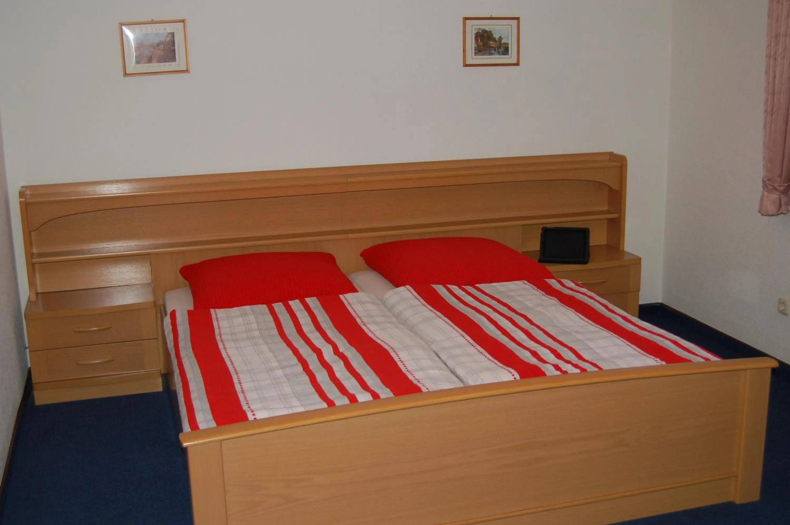 Photo of the whole room, Bed in Hotel am Weißdornbusch