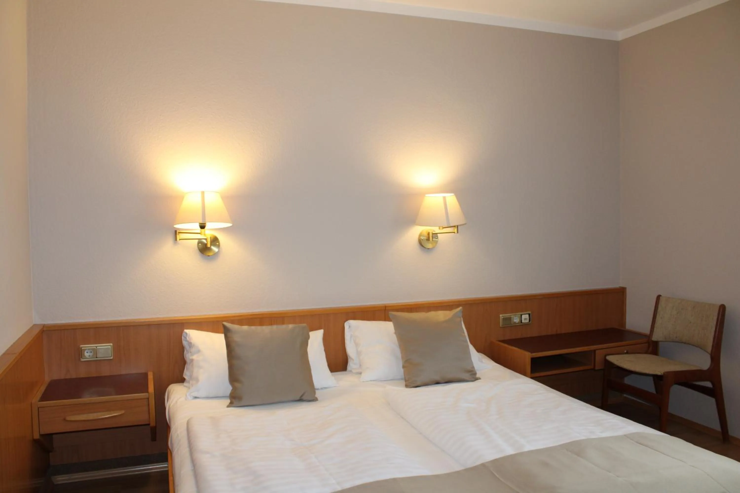 Bed in Hotel Zum Kaffeekännchen