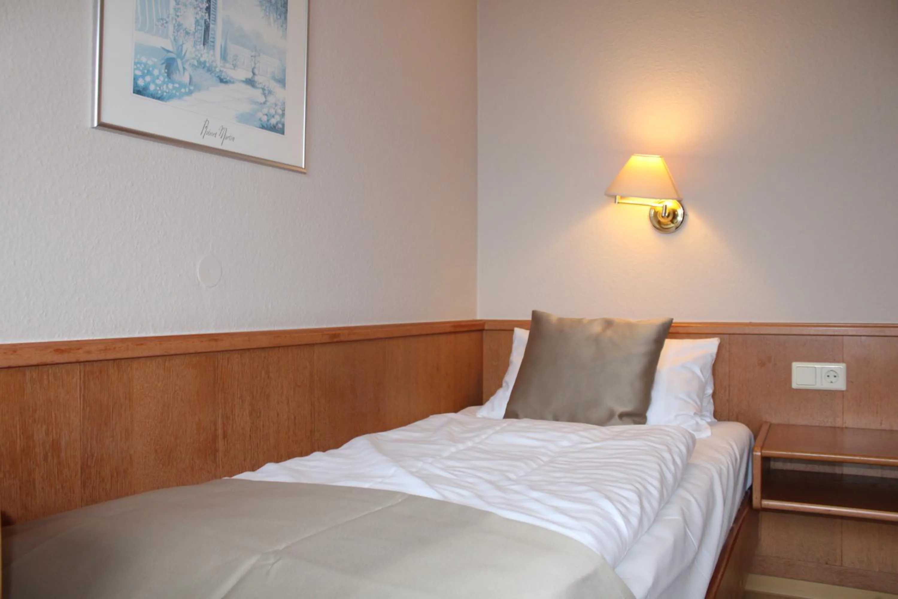 Bed in Hotel Zum Kaffeekännchen