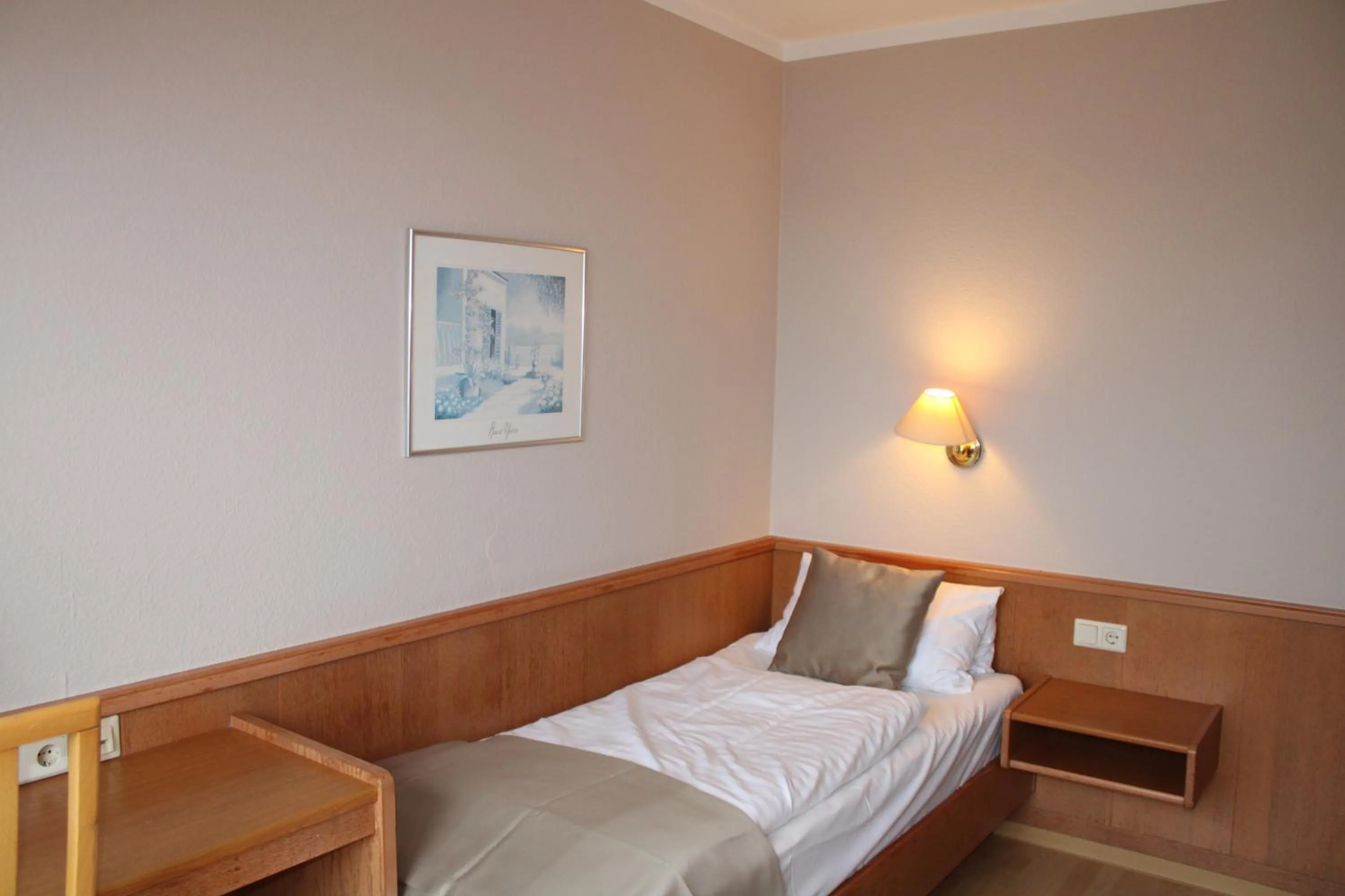 Bed in Hotel Zum Kaffeekännchen