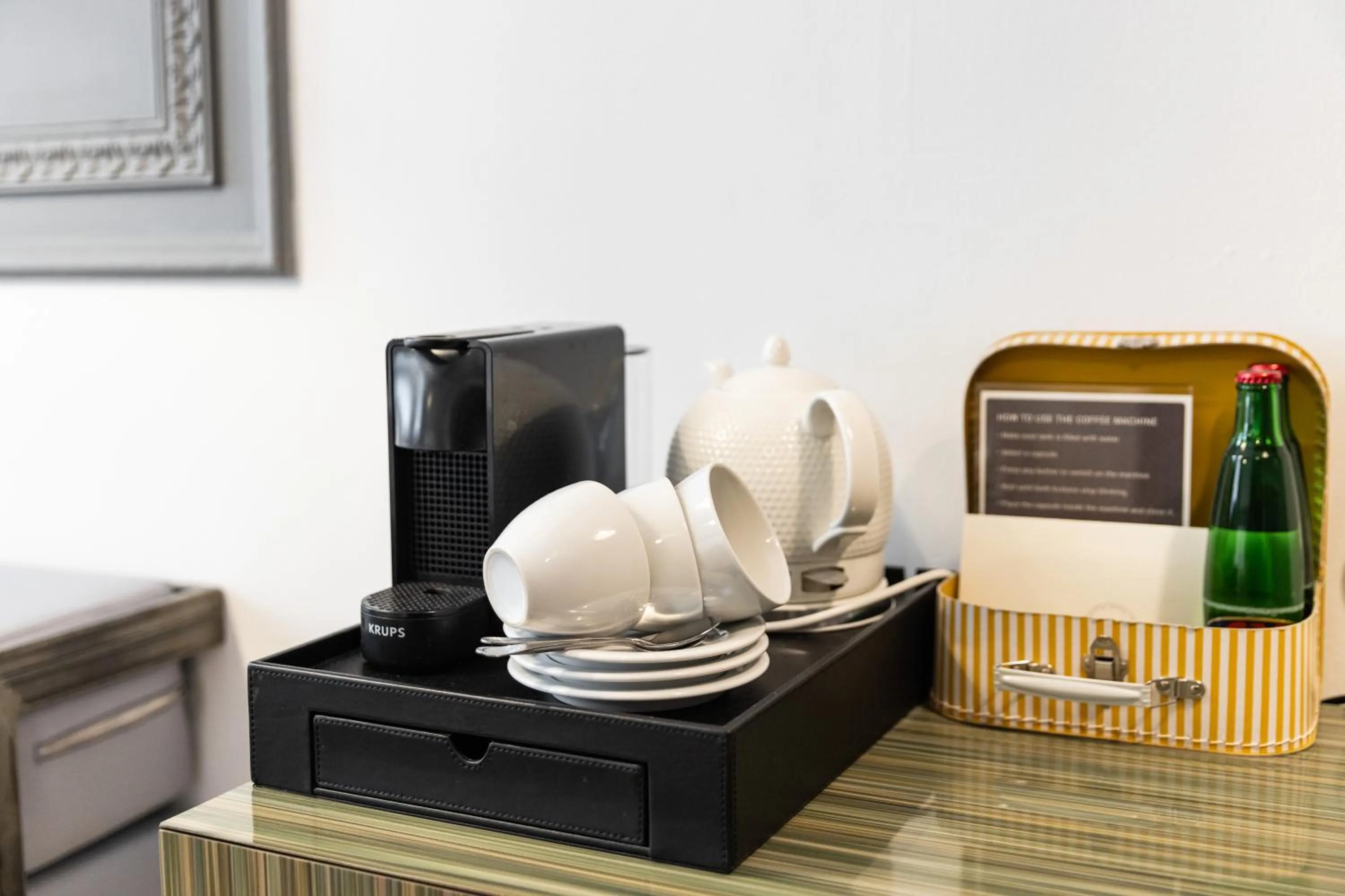 Coffee/tea facilities in Miss Sophie's New Town & Wellness