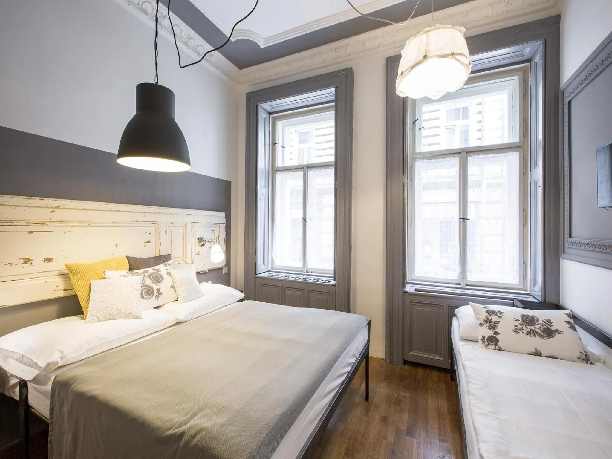 Bed in Miss Sophie's New Town & Wellness