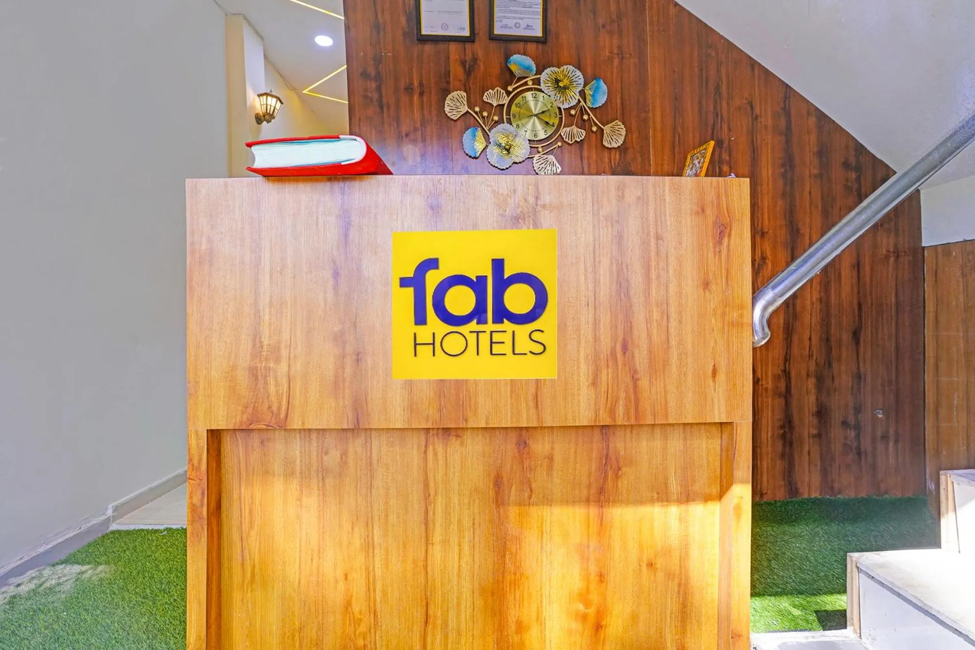 Lobby or reception in FabHotel Airport View - Nr Airport