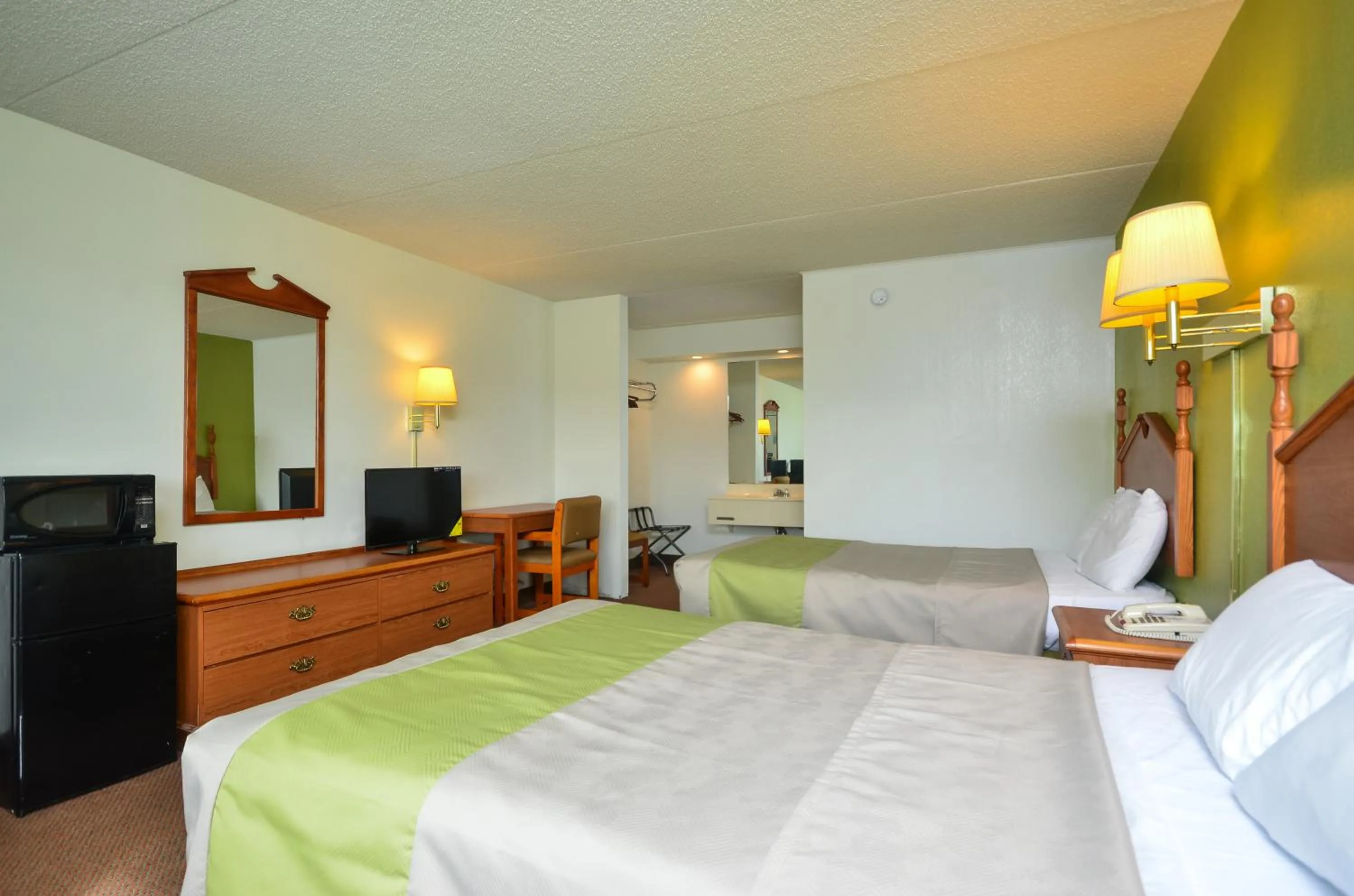 Bedroom, Bed in Motel 6-Pulaski, TN