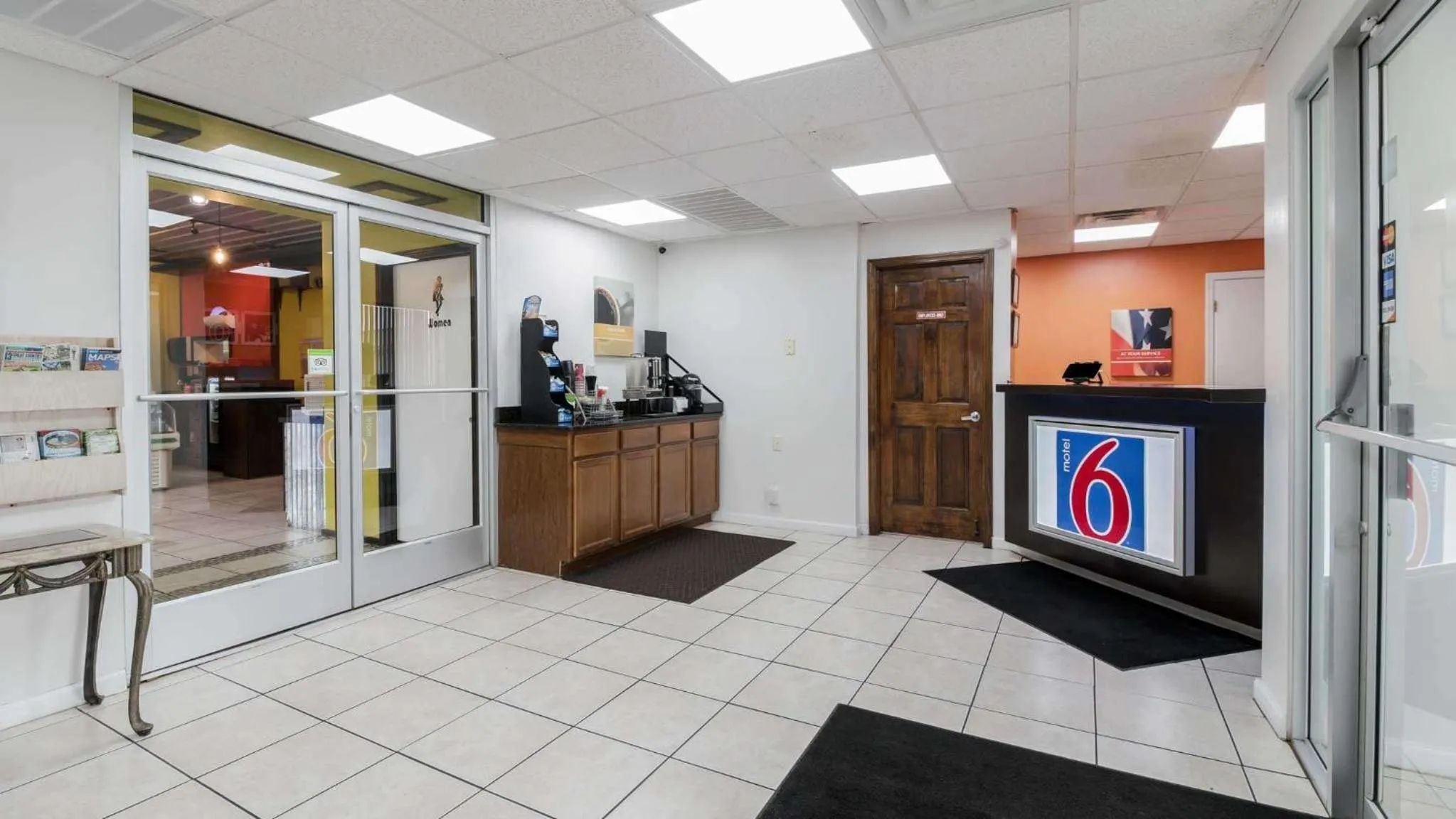 Property logo or sign in Motel 6-Pulaski, TN