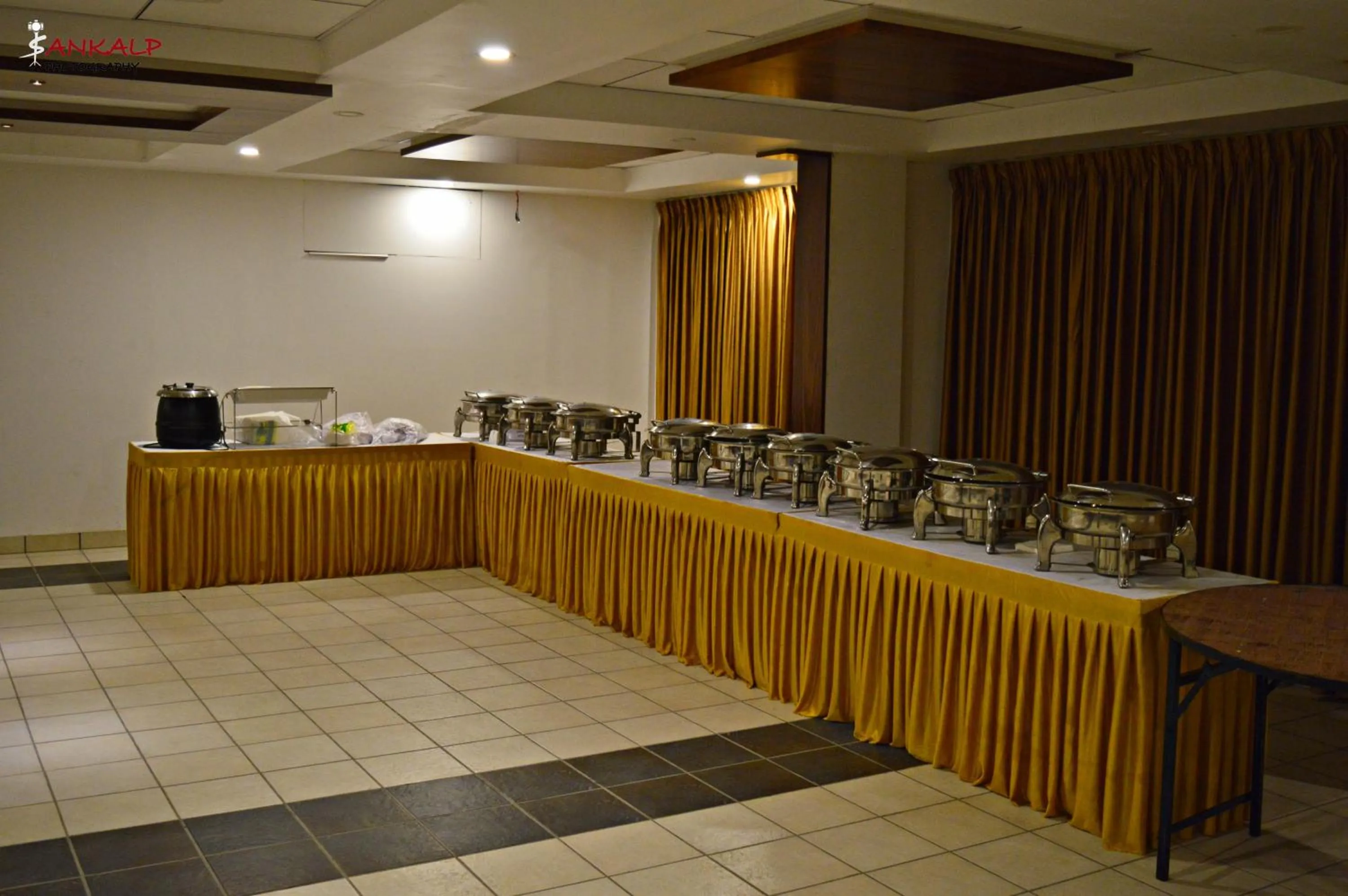 Restaurant/places to eat in Sepoy Grande Mysore