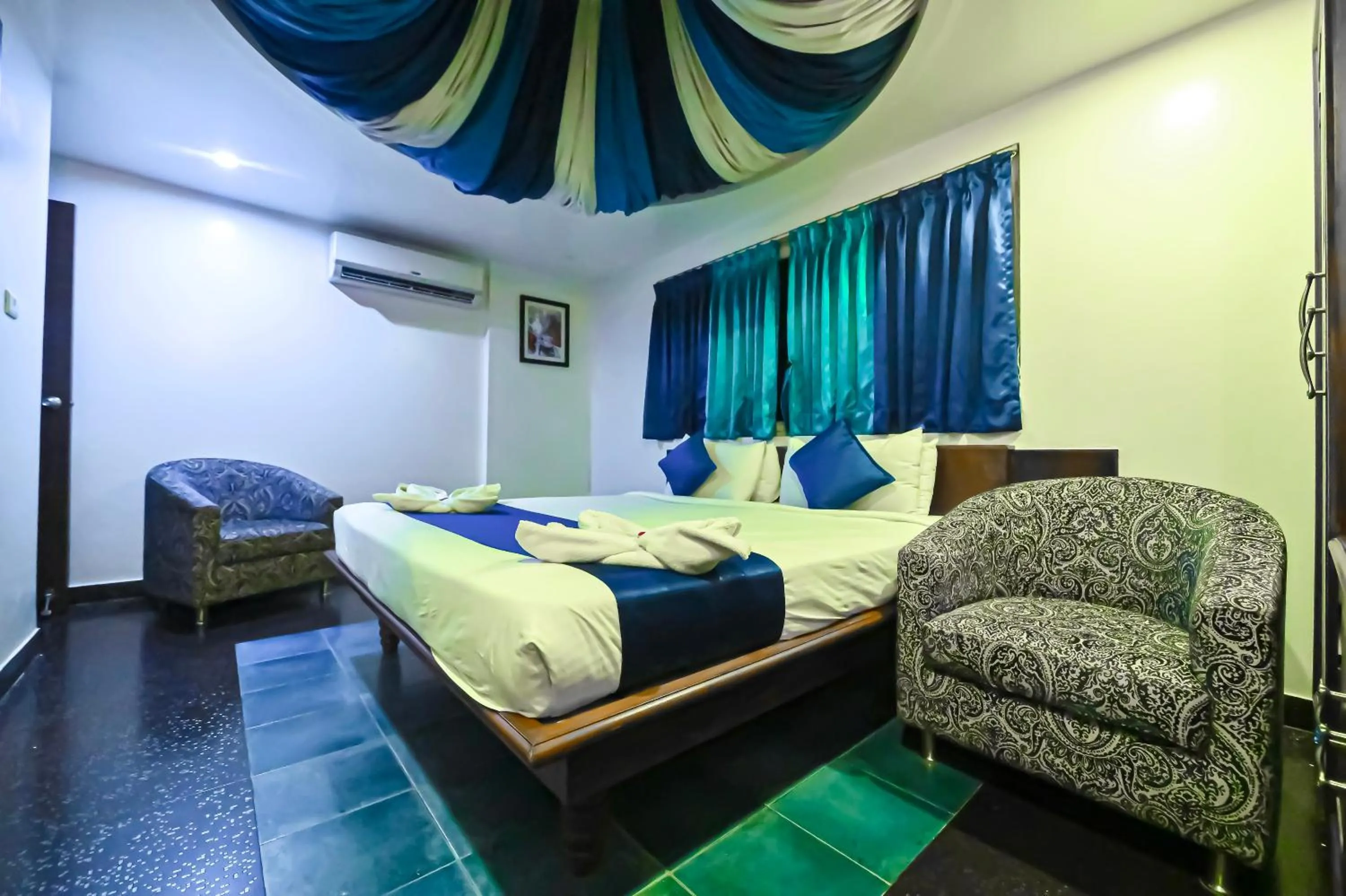 Bed in Sepoy Grande Mysore