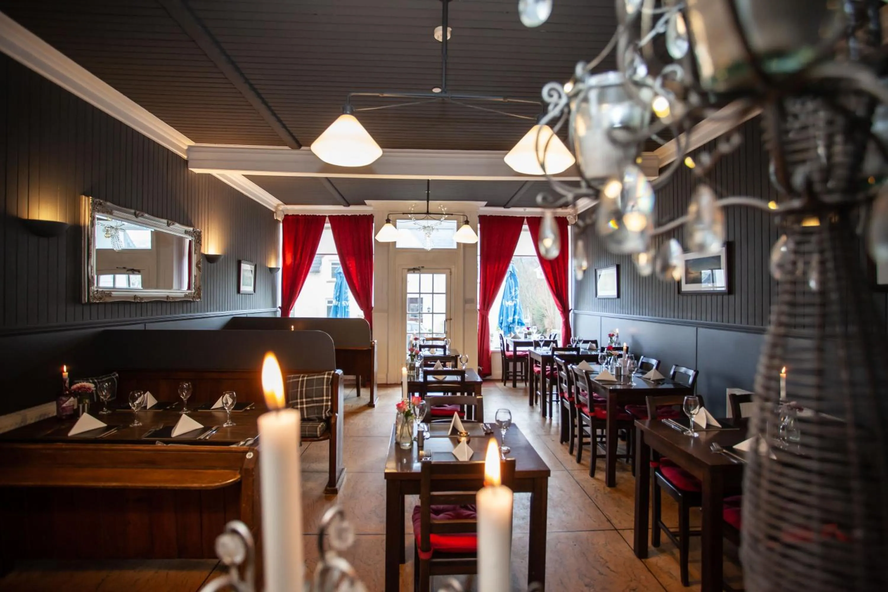 Restaurant/places to eat in The Courie Inn