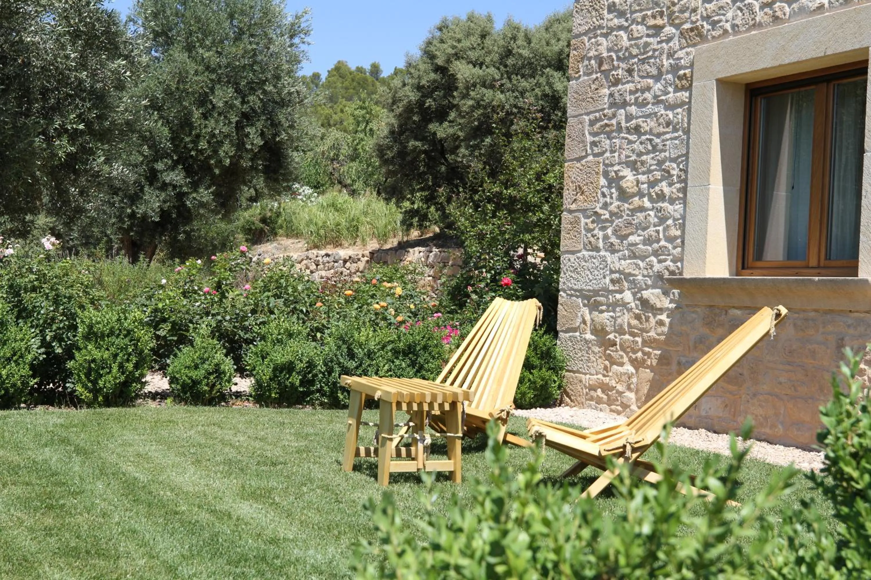 Garden in Hotel Mas de la Costa ****