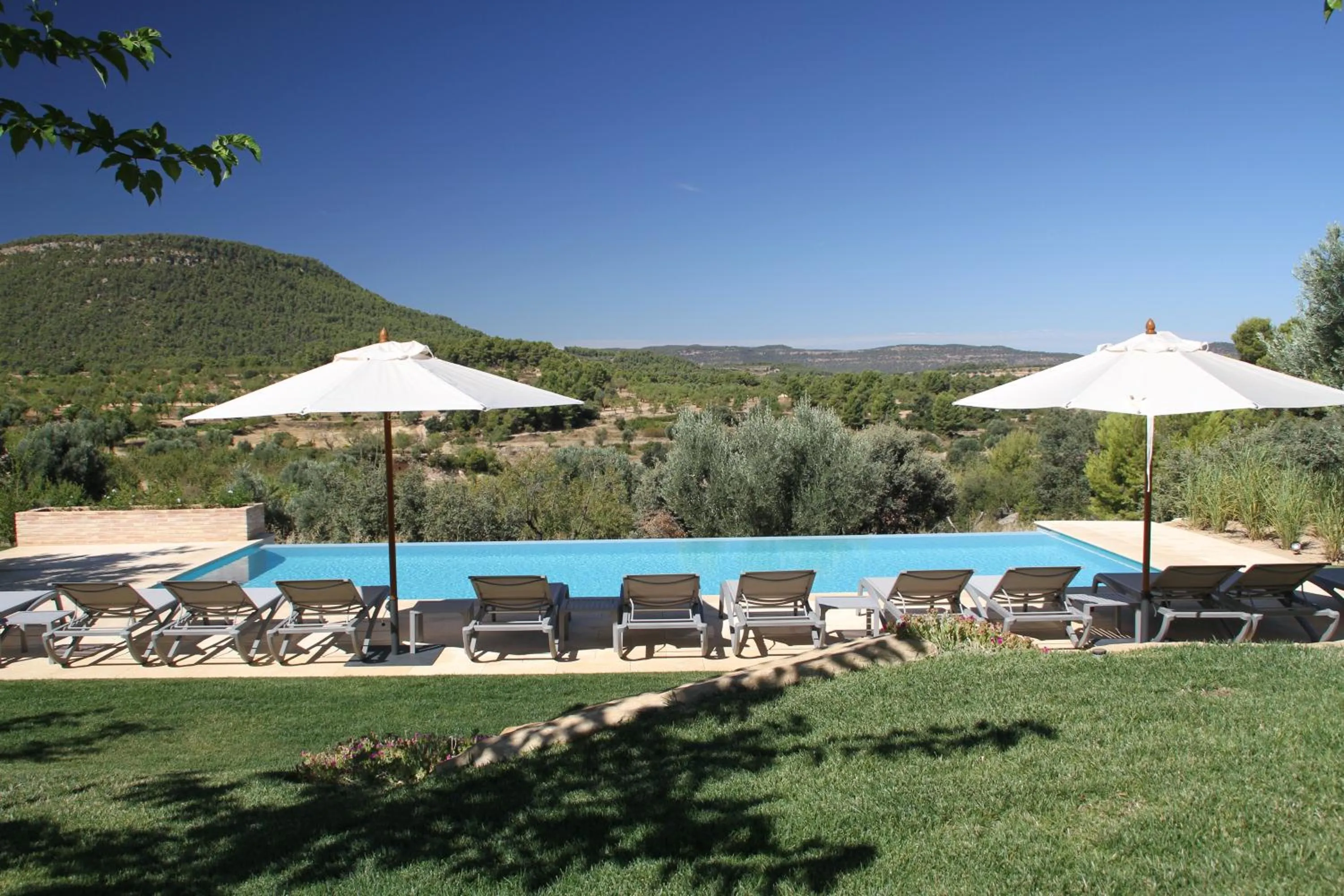Swimming pool in Hotel Mas de la Costa ****