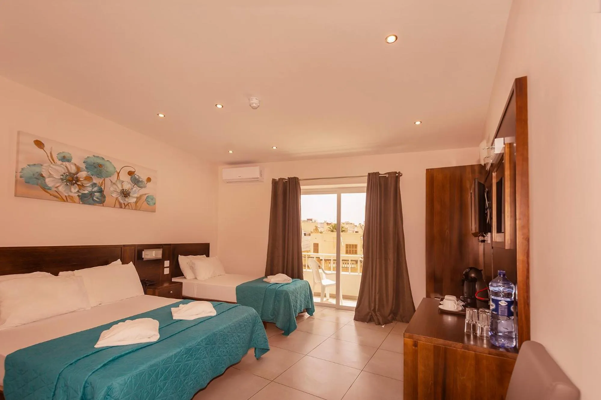 Photo of the whole room, Bed in Cerviola Hotel